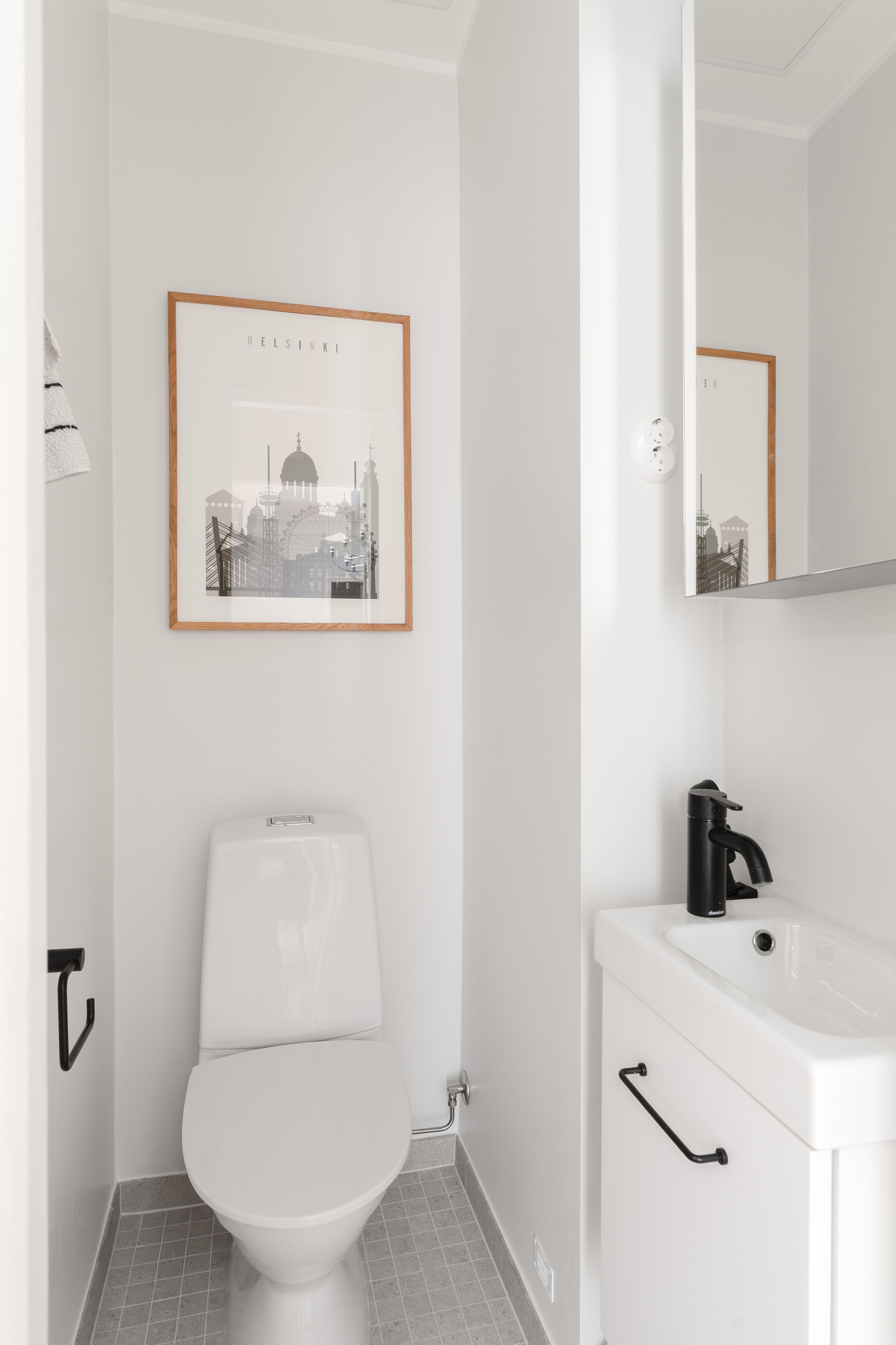 Erillinen WC 1.