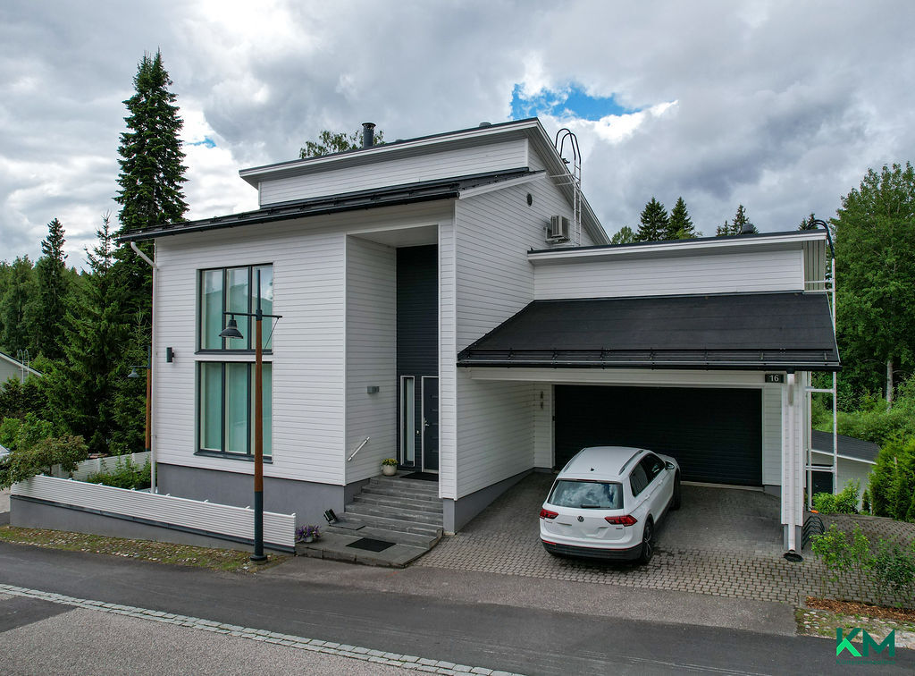 Aurinkorinteenkatu 16, Karisto, Lahti