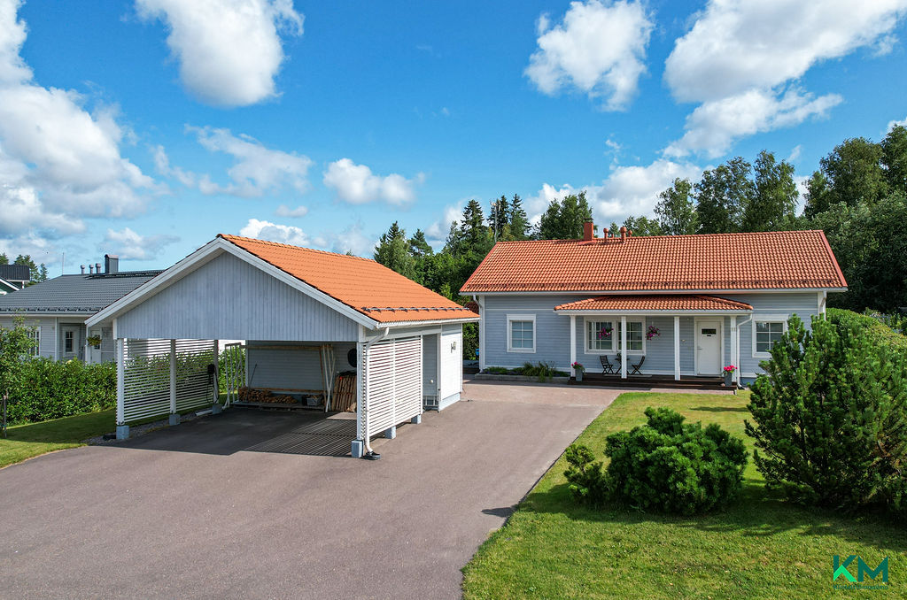 Hakapellontie 11, Kukkila, Hollola