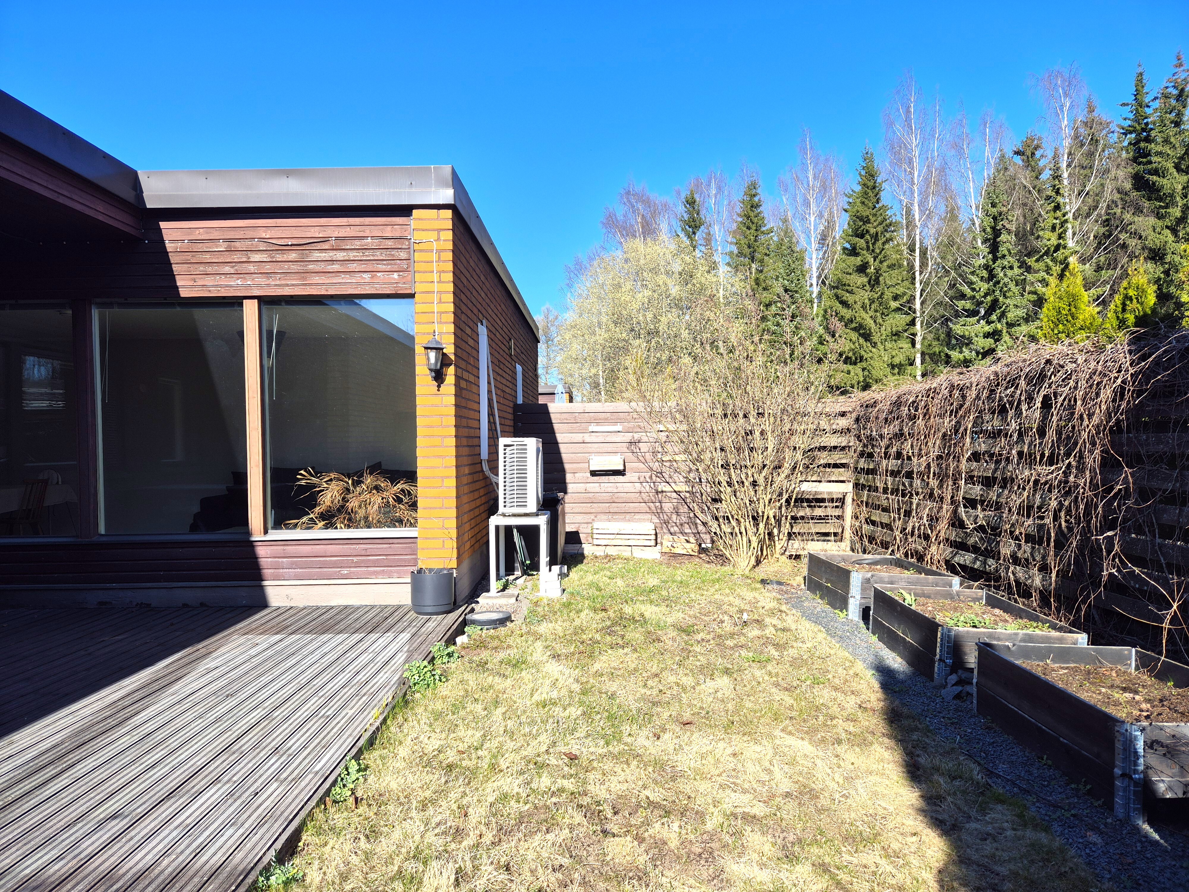 Saramäentie 37, Paloheinä, Helsinki