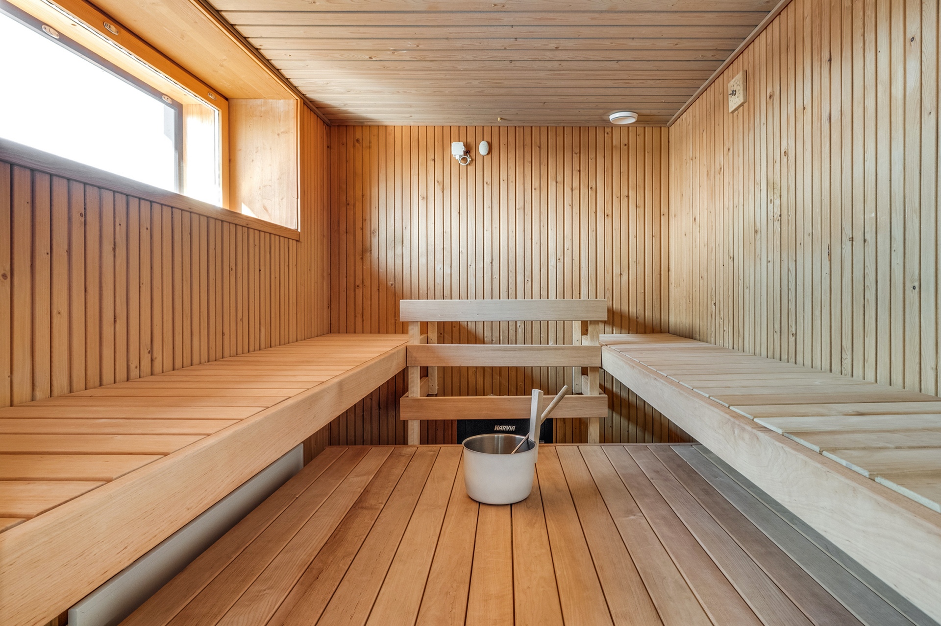 Yhtiön kattosauna