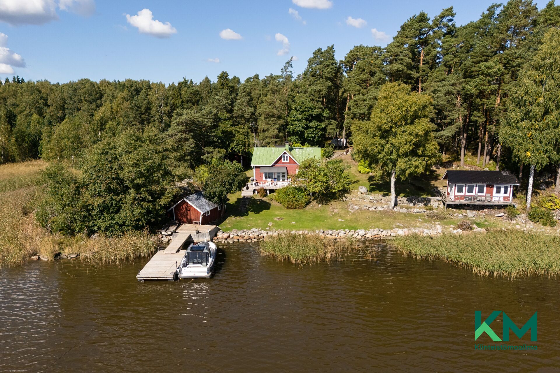 Pihapiiri mereltä