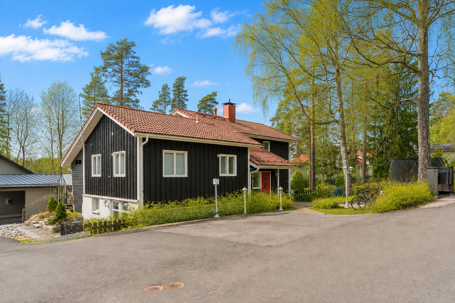 Jondalintie 6, 2. kaupunginosa, Kauniainen