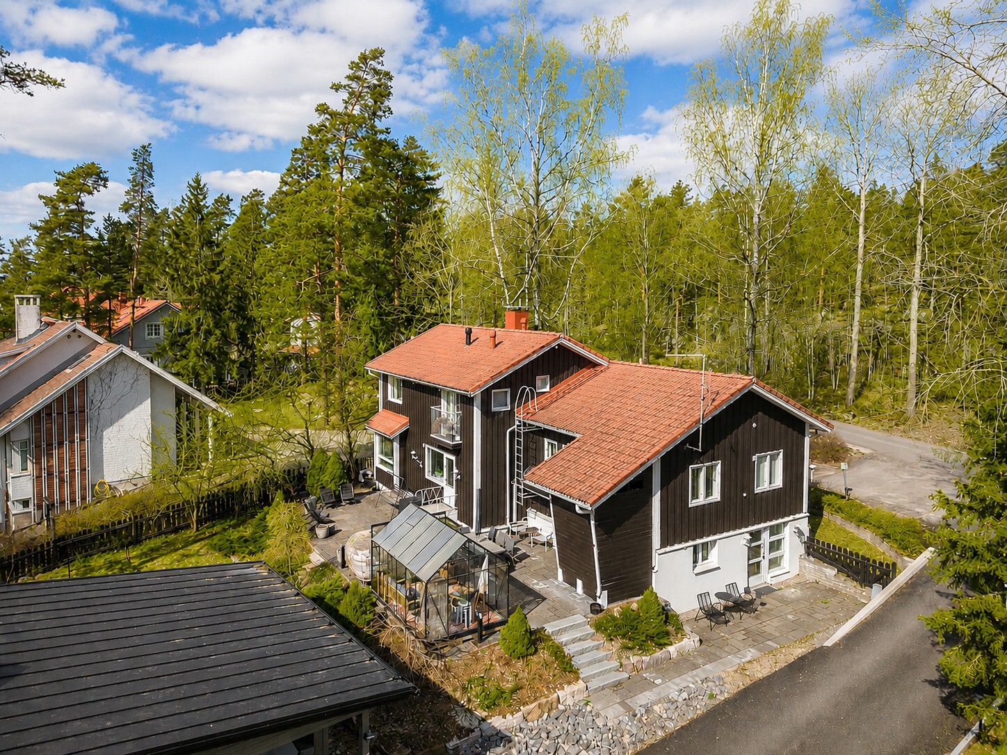 Jondalintie 6, 2. kaupunginosa, Kauniainen