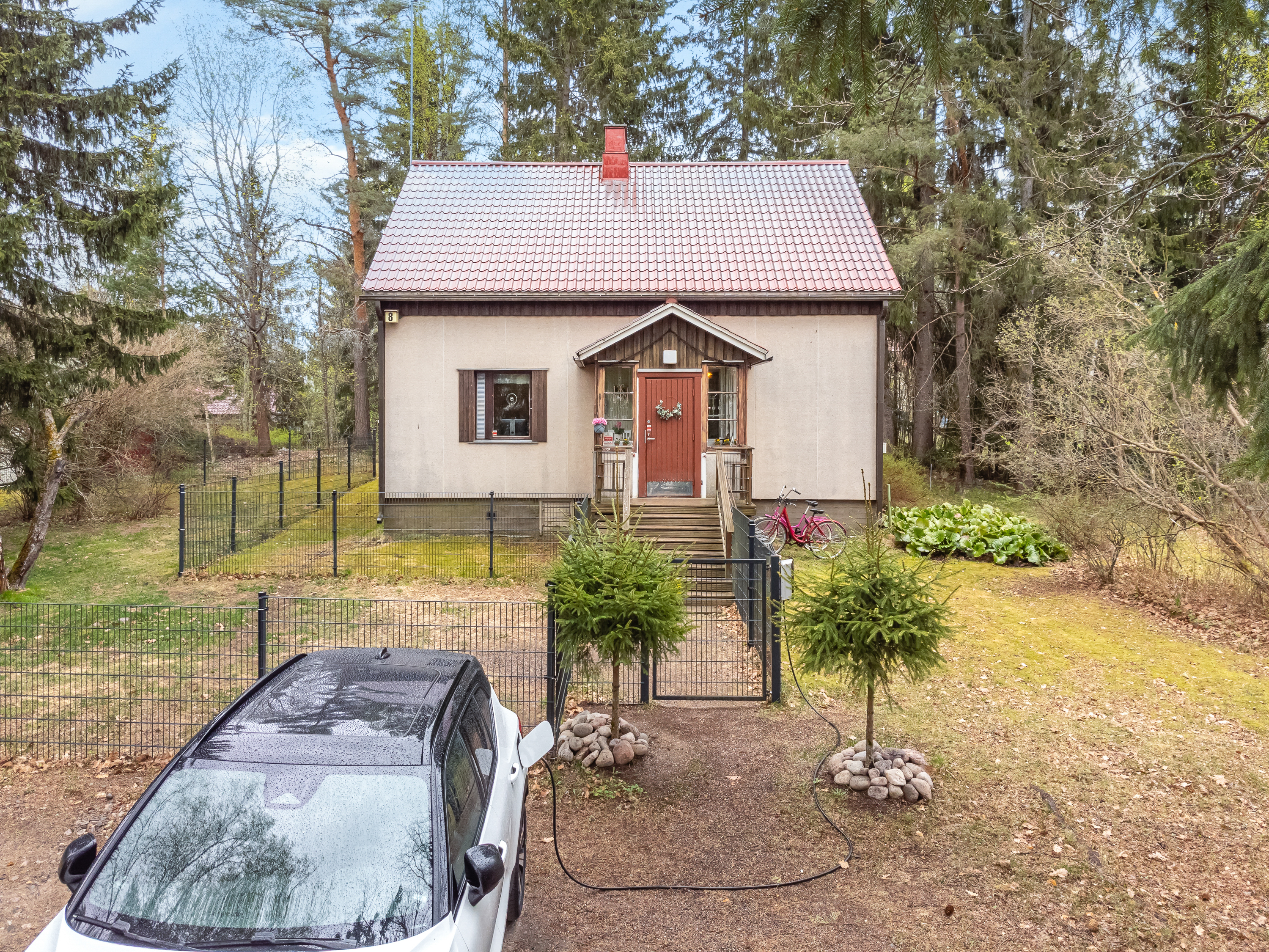 Pajatie 8, Hausjärvi