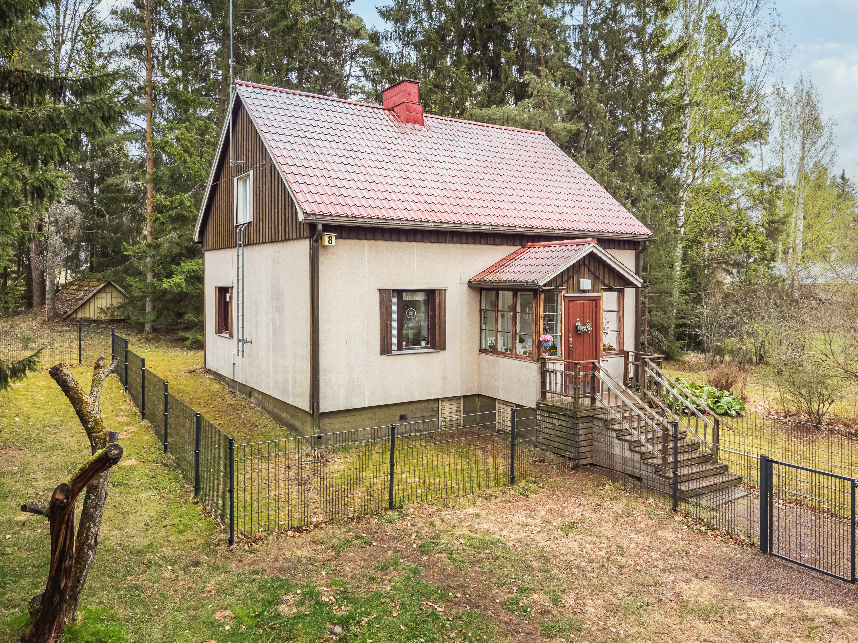 Pajatie 8, Hausjärvi