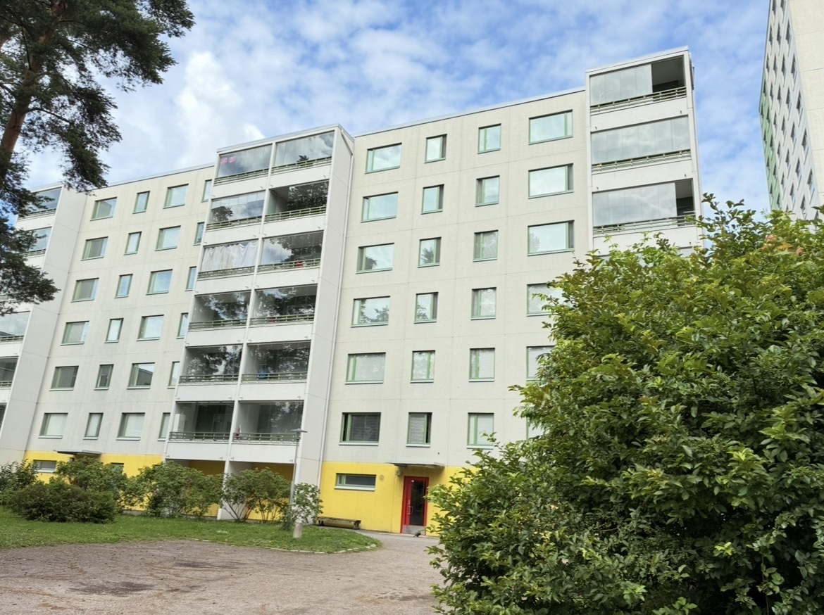 Julkisivu sisäpihalta