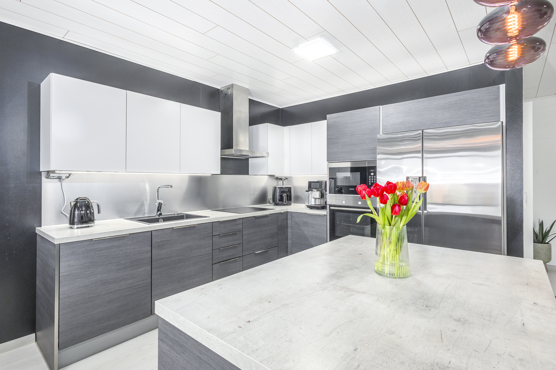 keittiössä saareke