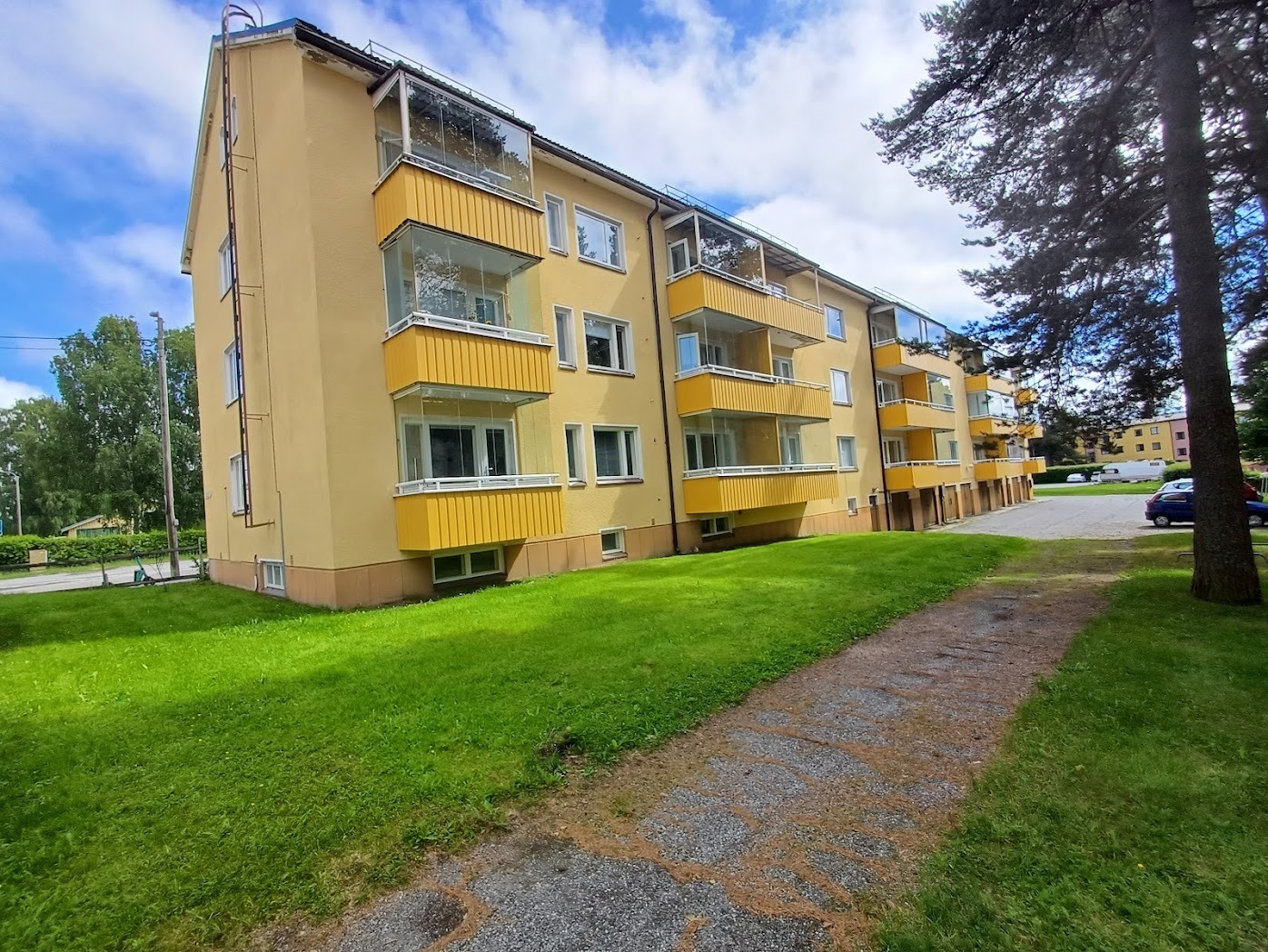 Urheilukatu 8 , Palosaari, Vaasa