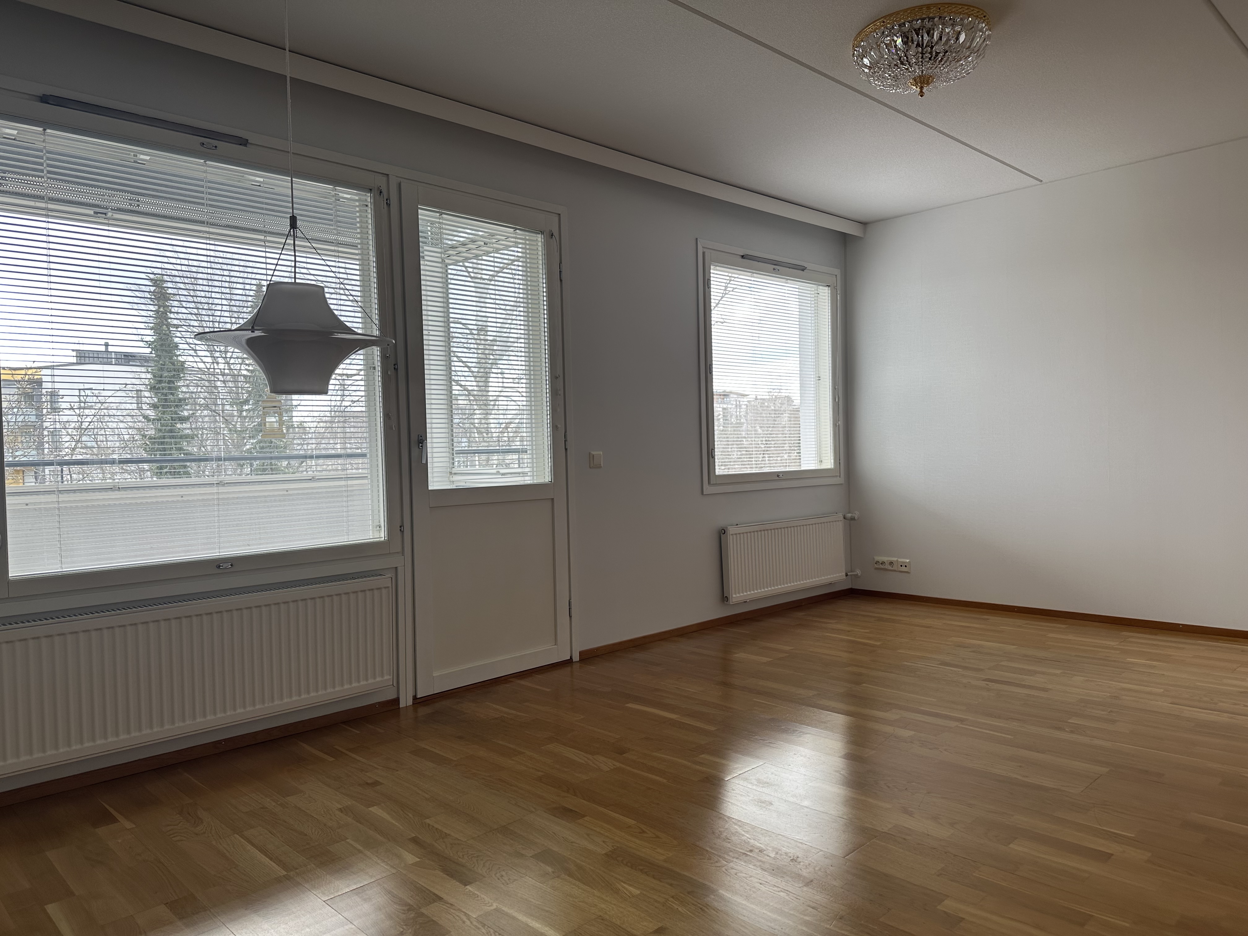 Valtakäyrä 8, Riihimäki