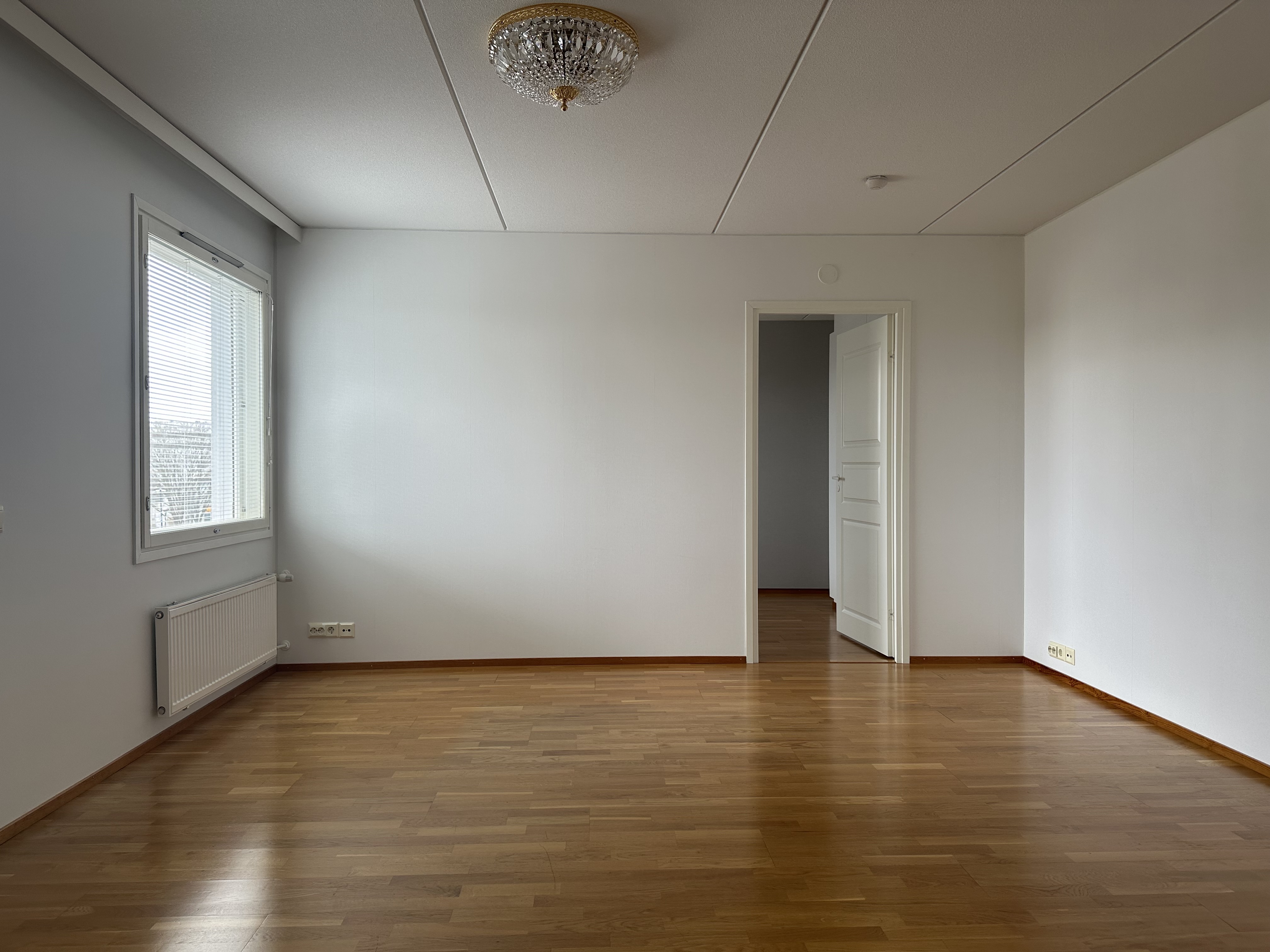 Valtakäyrä 8, Riihimäki