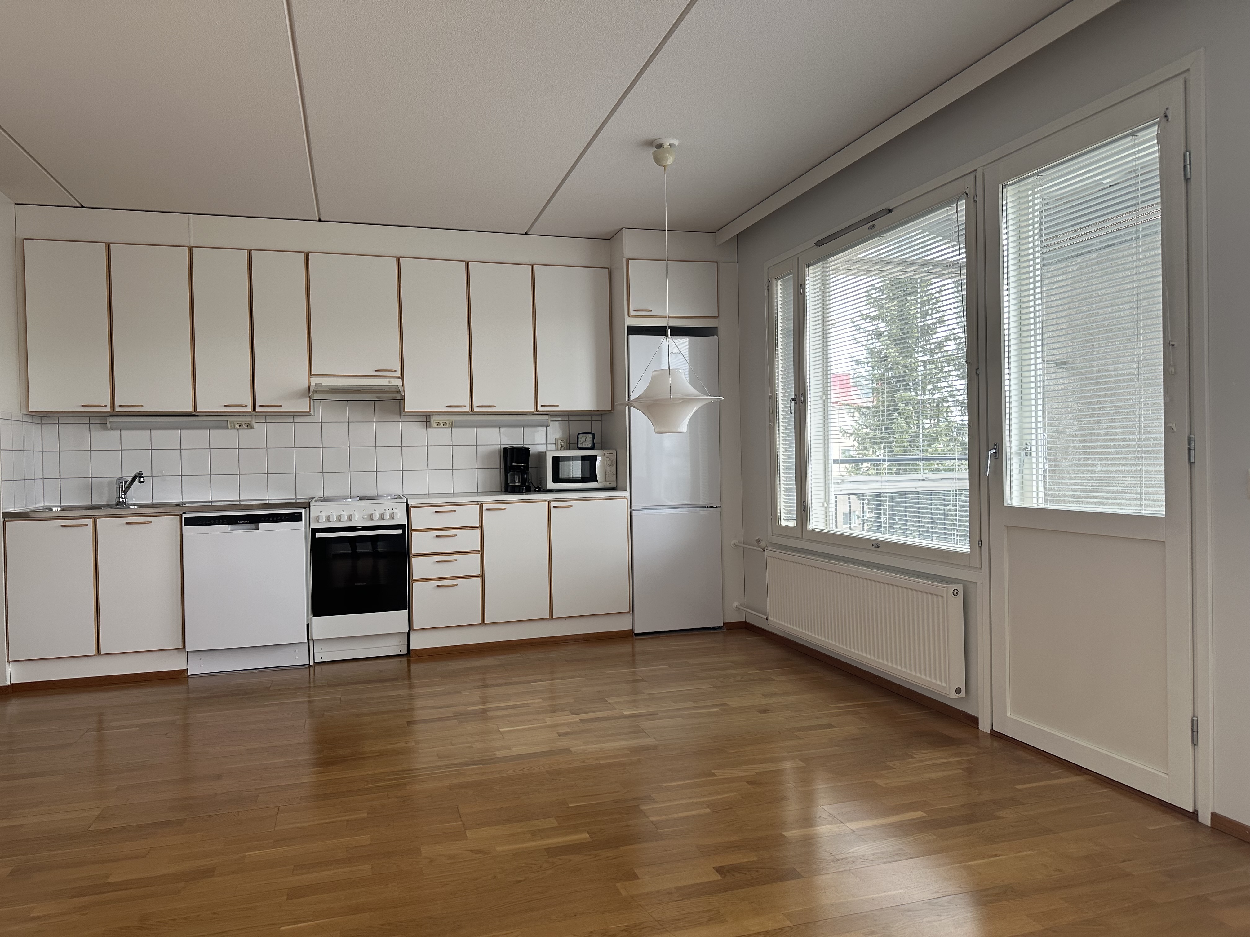 Valtakäyrä 8, Riihimäki