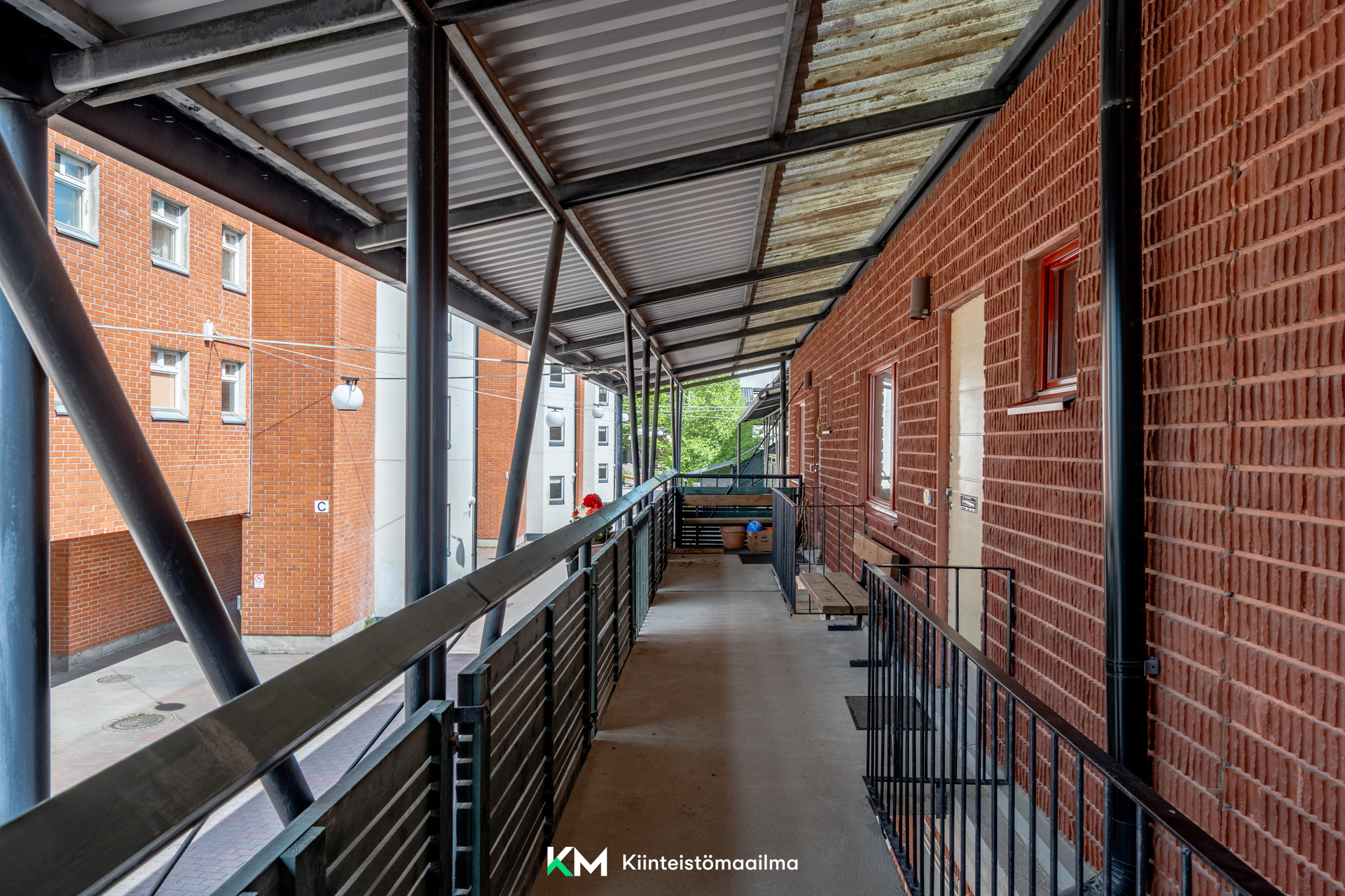 Puustellinpolku 8, Malminkartano, Helsinki