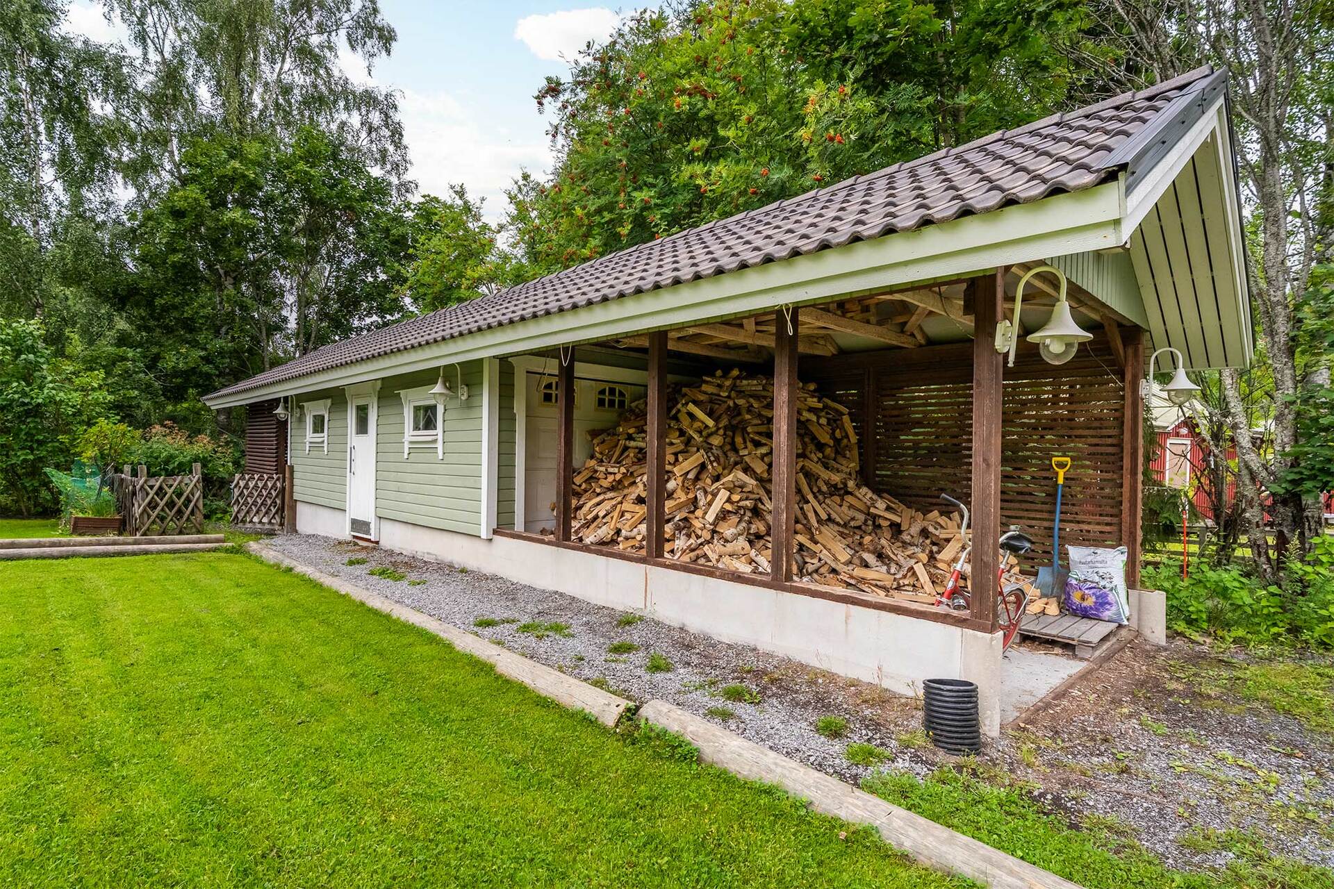 Kranaatinmäentie 96, Pirkkalankylä, Pirkkala