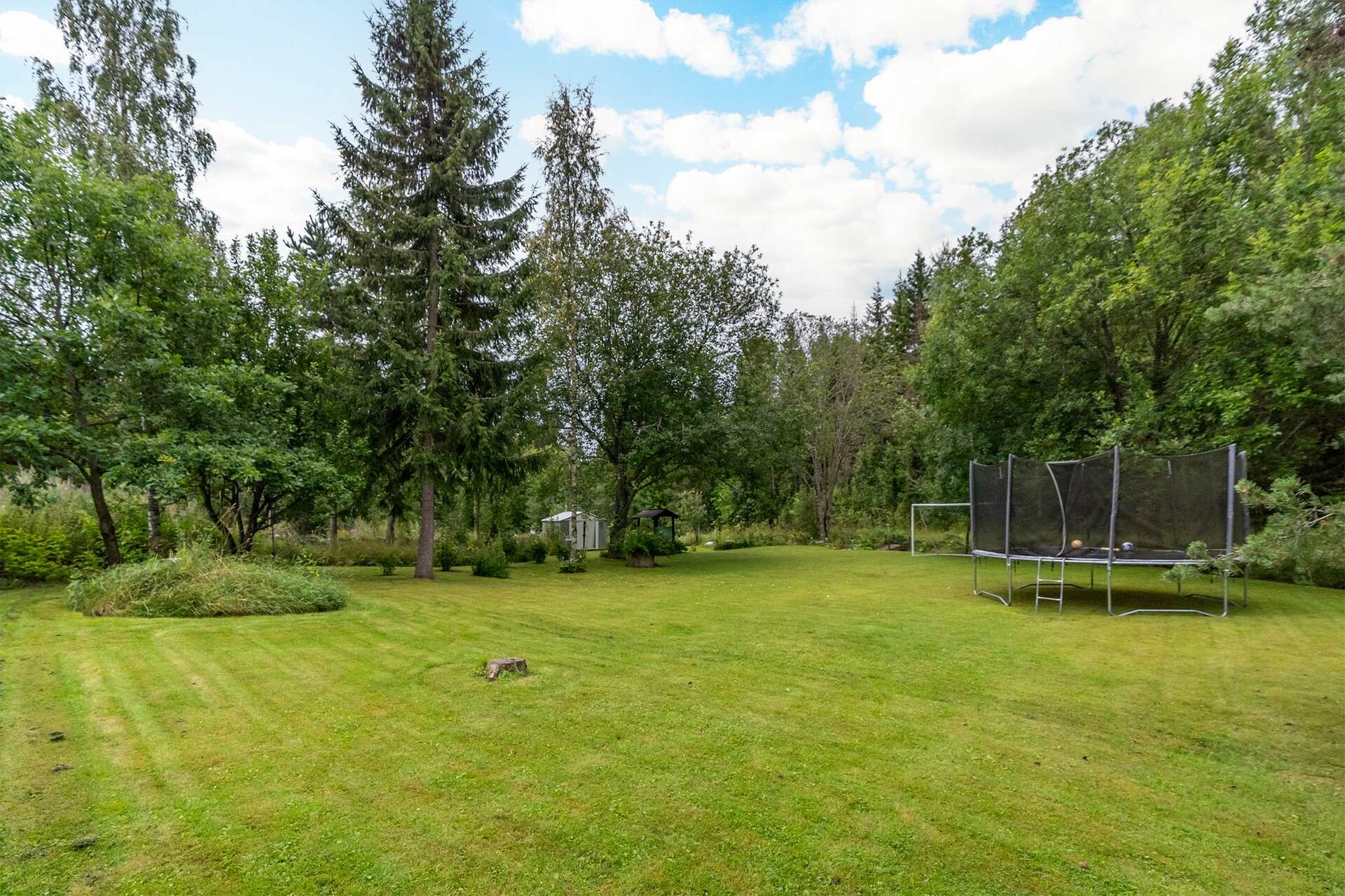 Kranaatinmäentie 96, Pirkkalankylä, Pirkkala