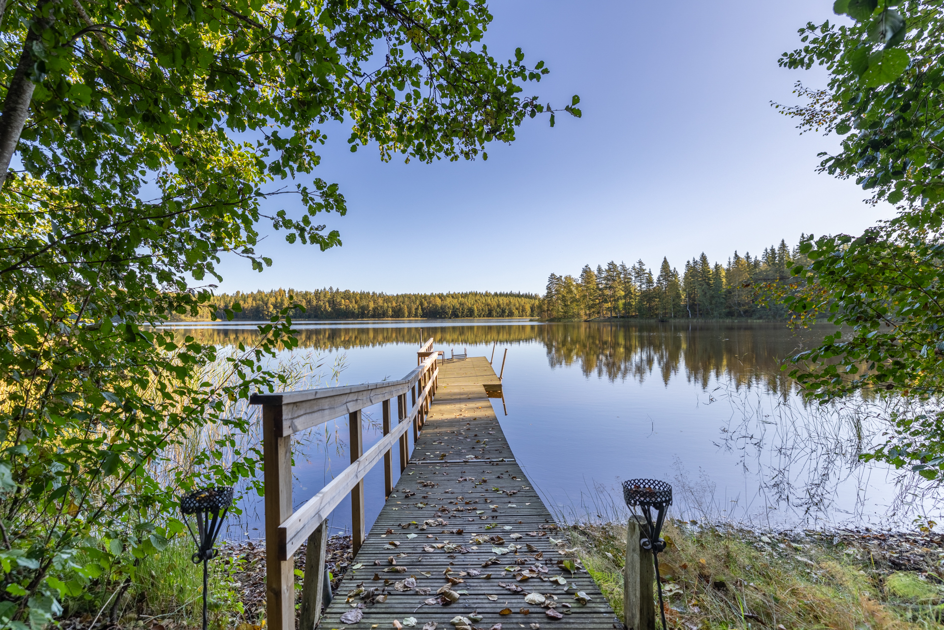 rannassa laituri