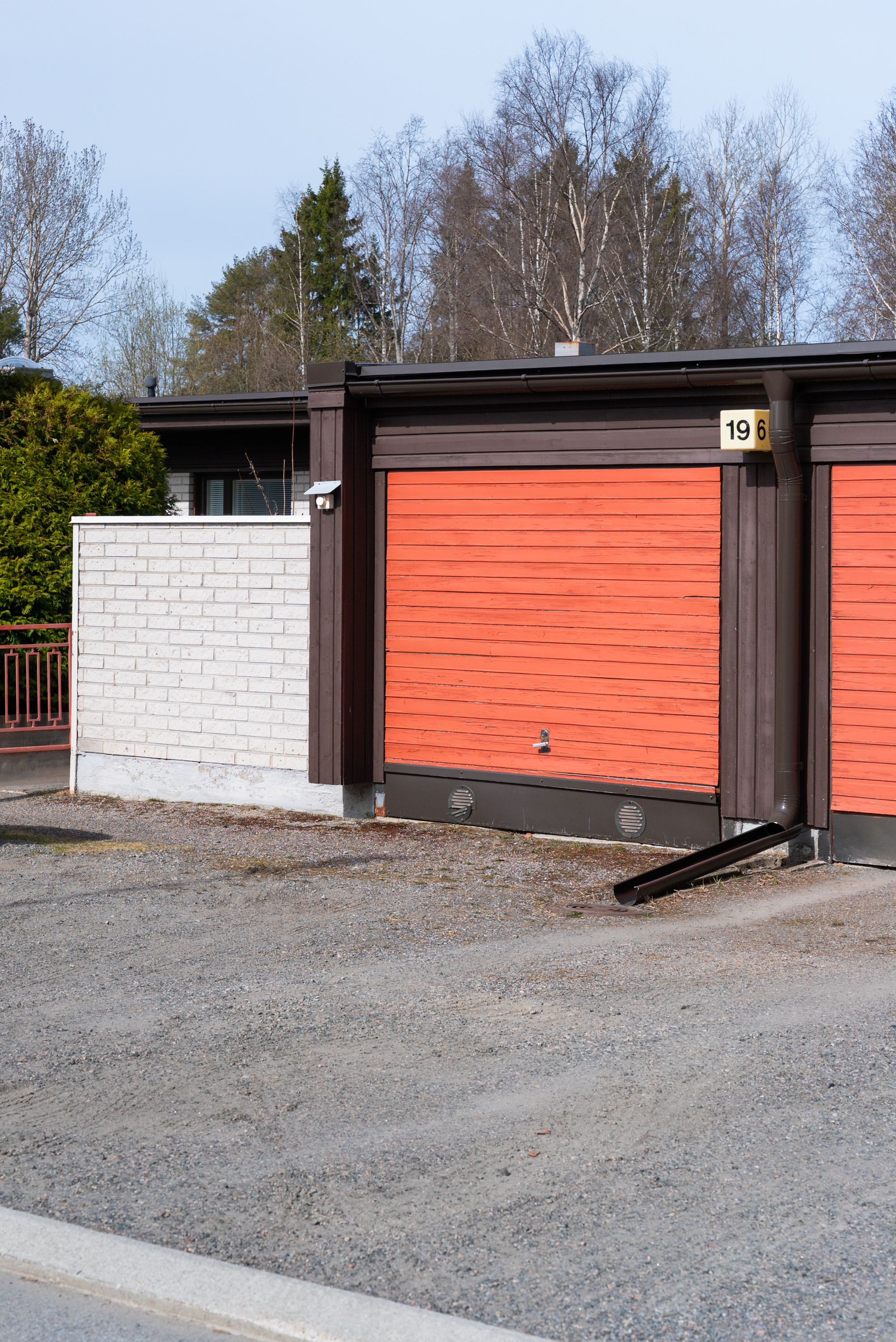 Autotalli sisältyy hintaan