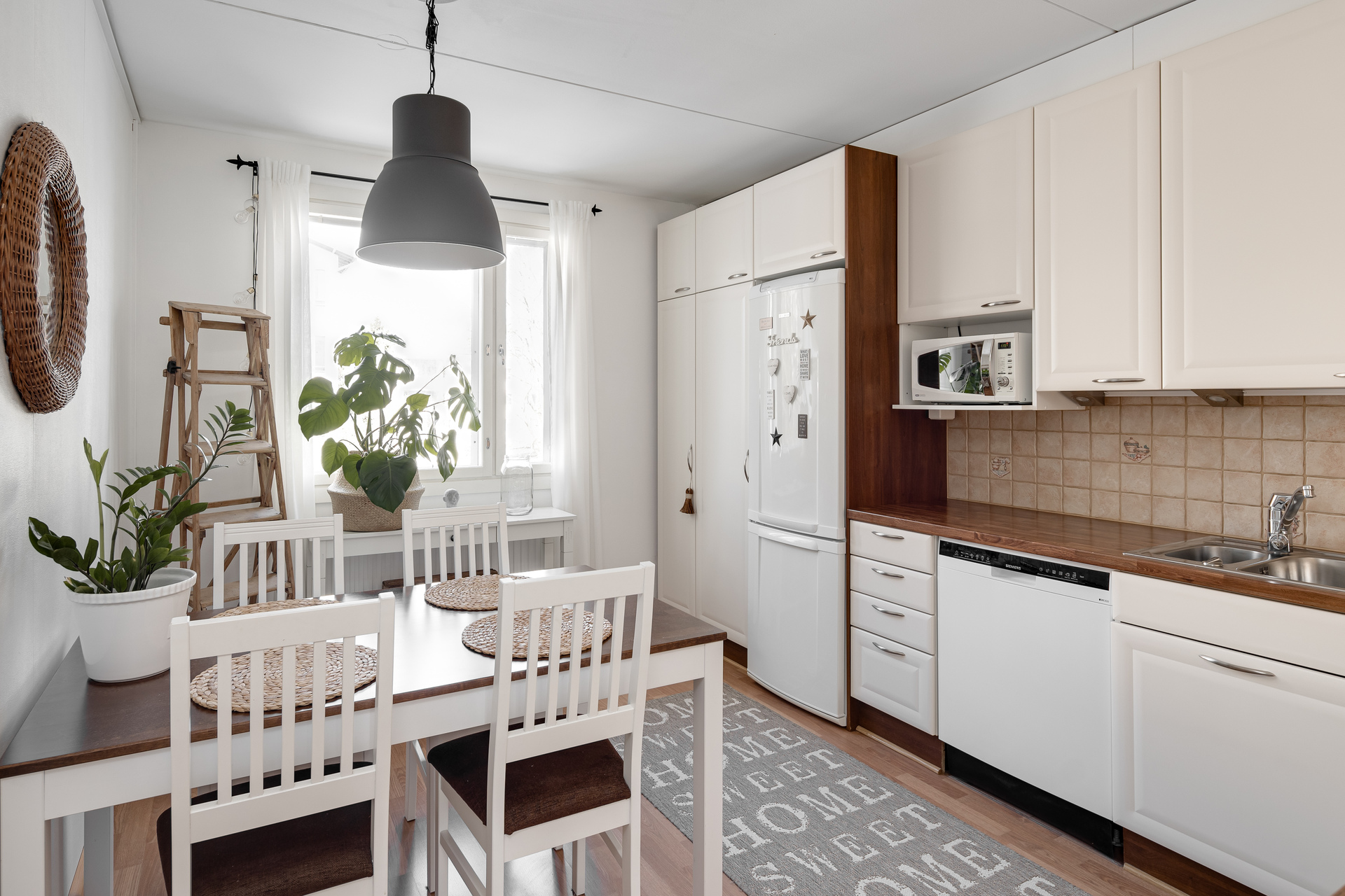 Laajavuorenkuja 3, Martinlaakso, Vantaa