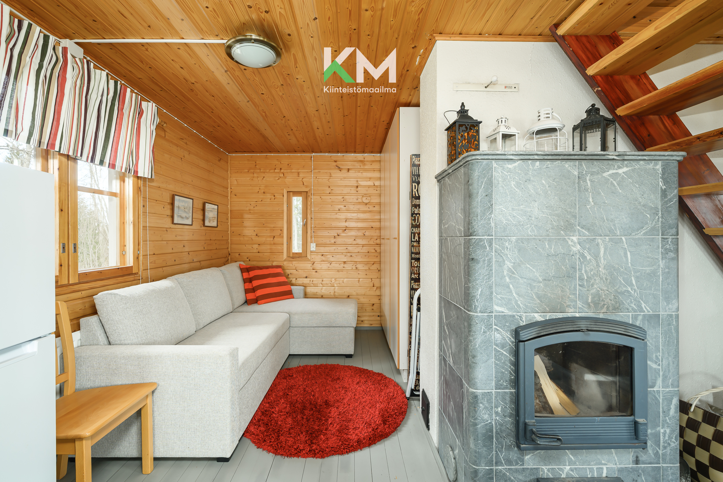 Varaava takka ja toinen alkovi