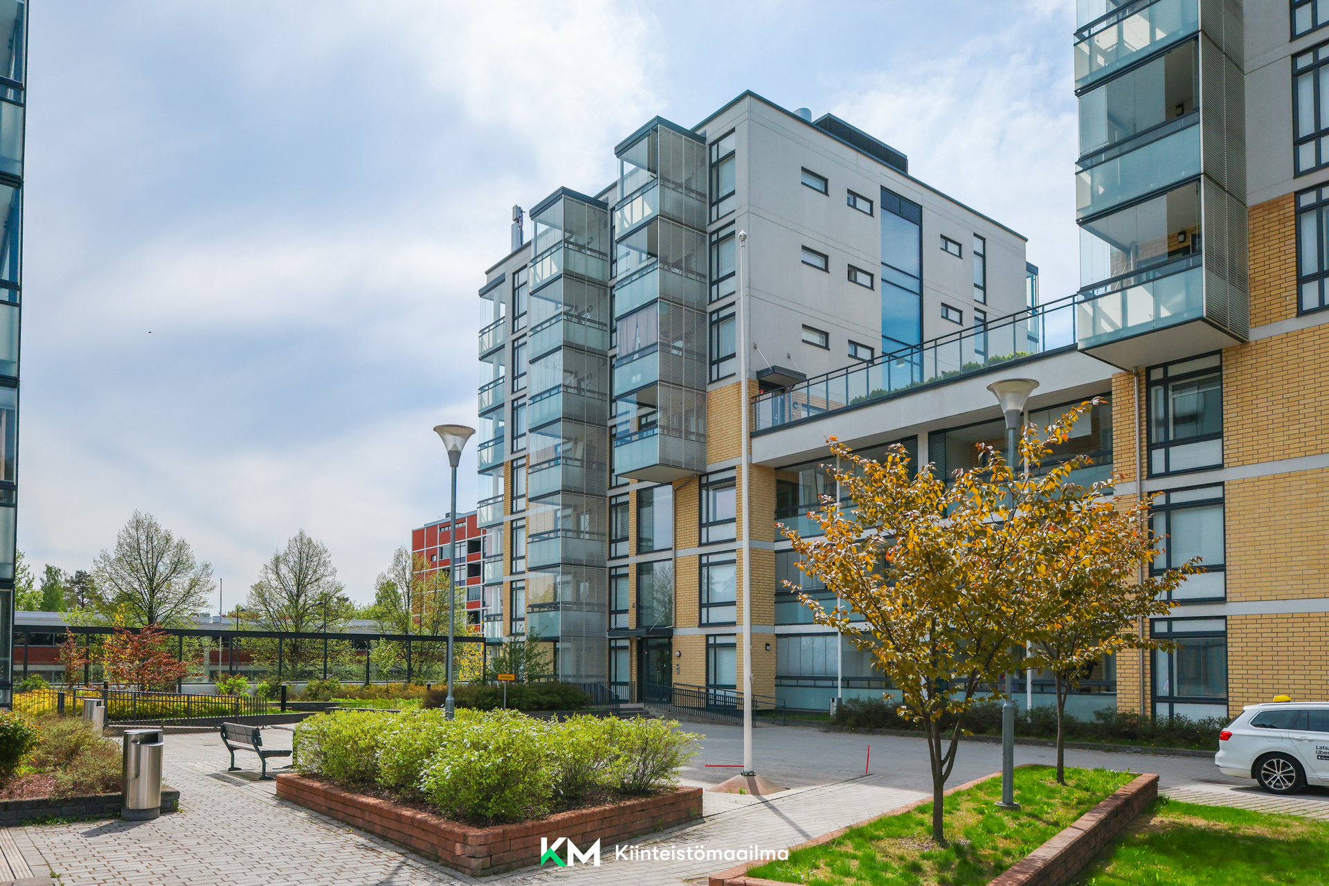 Puolikuu 2, Espoo