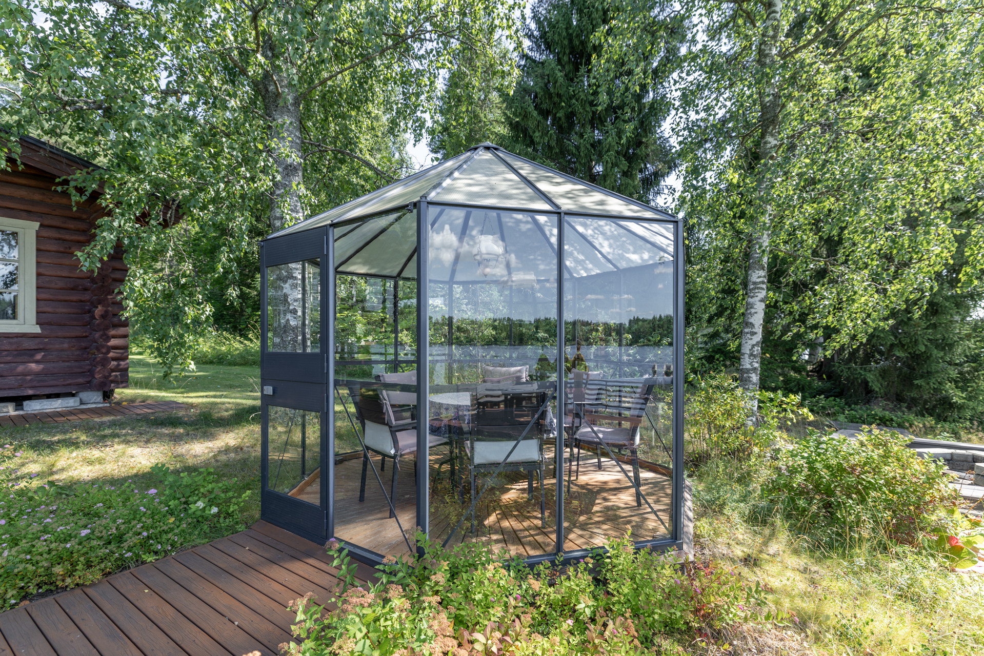 Lasipaviljonki 