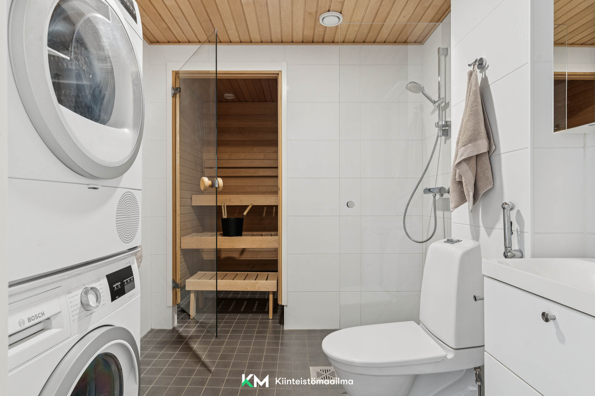 Kylpyhuone ja sauna