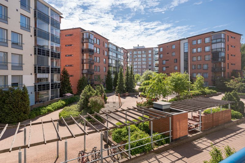 Porarinkatu 2, Vallikallio, Espoo