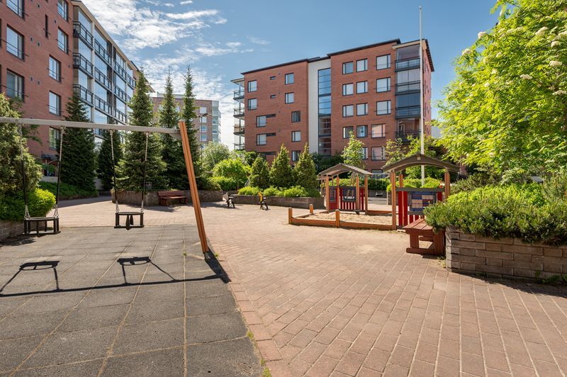 Porarinkatu 2, Vallikallio, Espoo