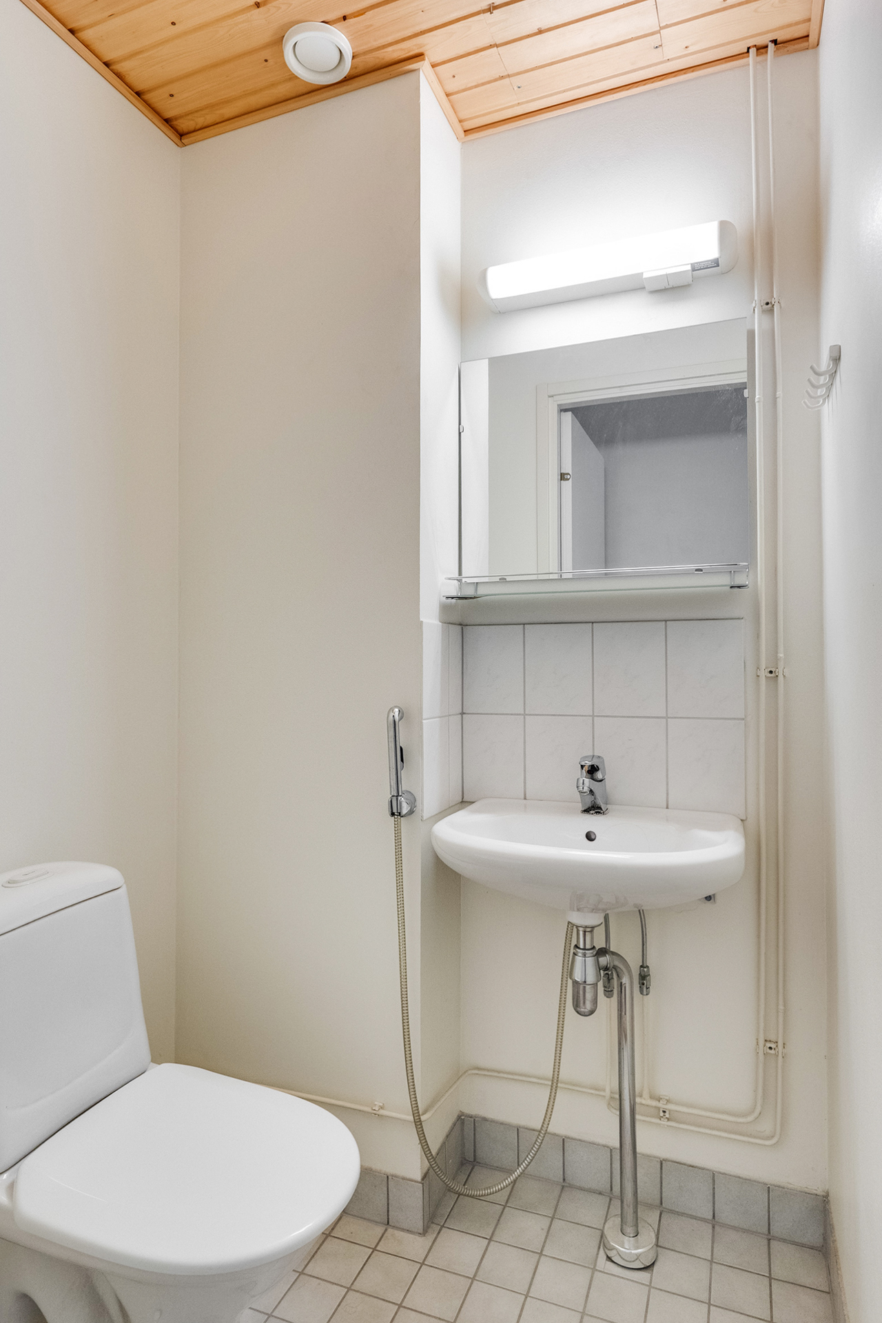 Erillinen wc