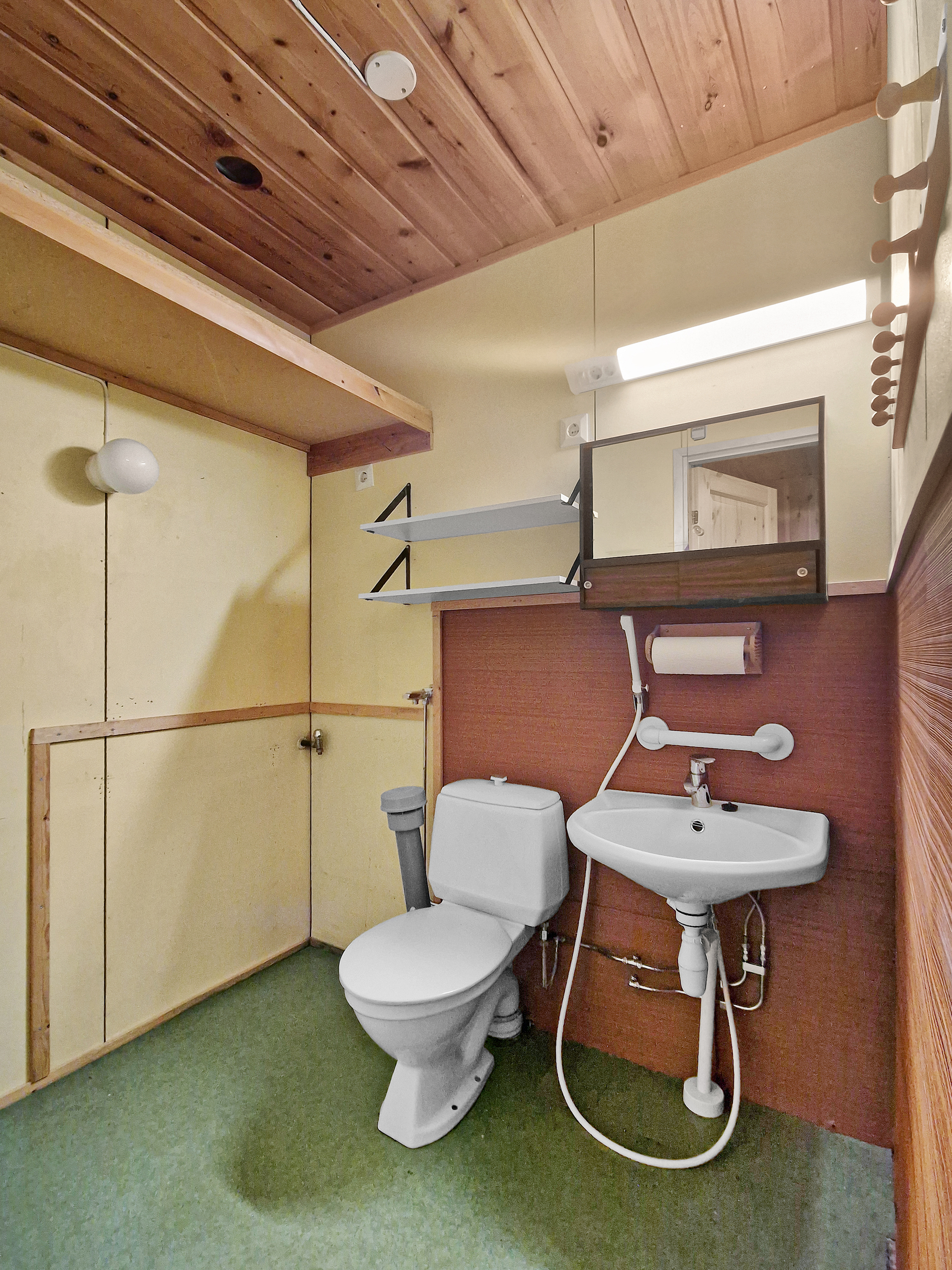 Erillinen wc