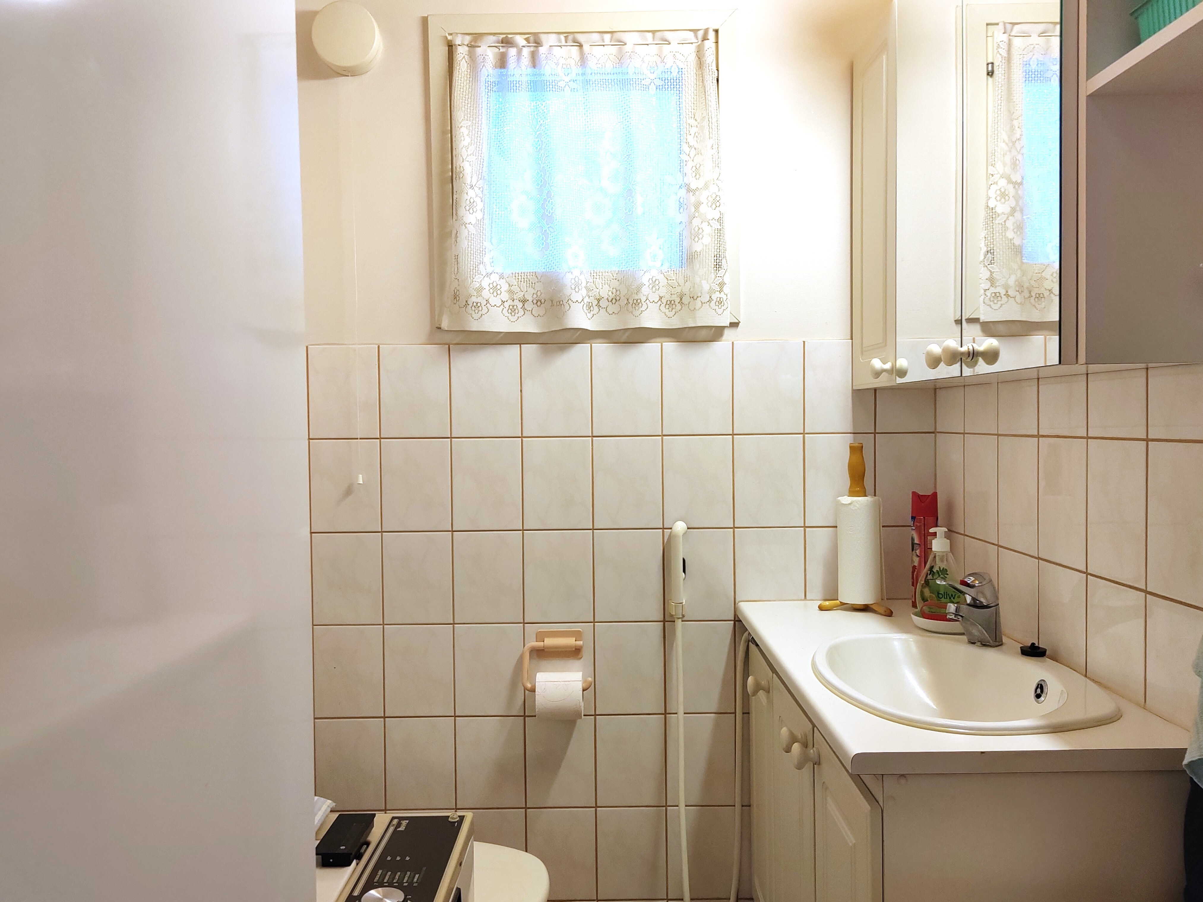 talousrakennuksen wc