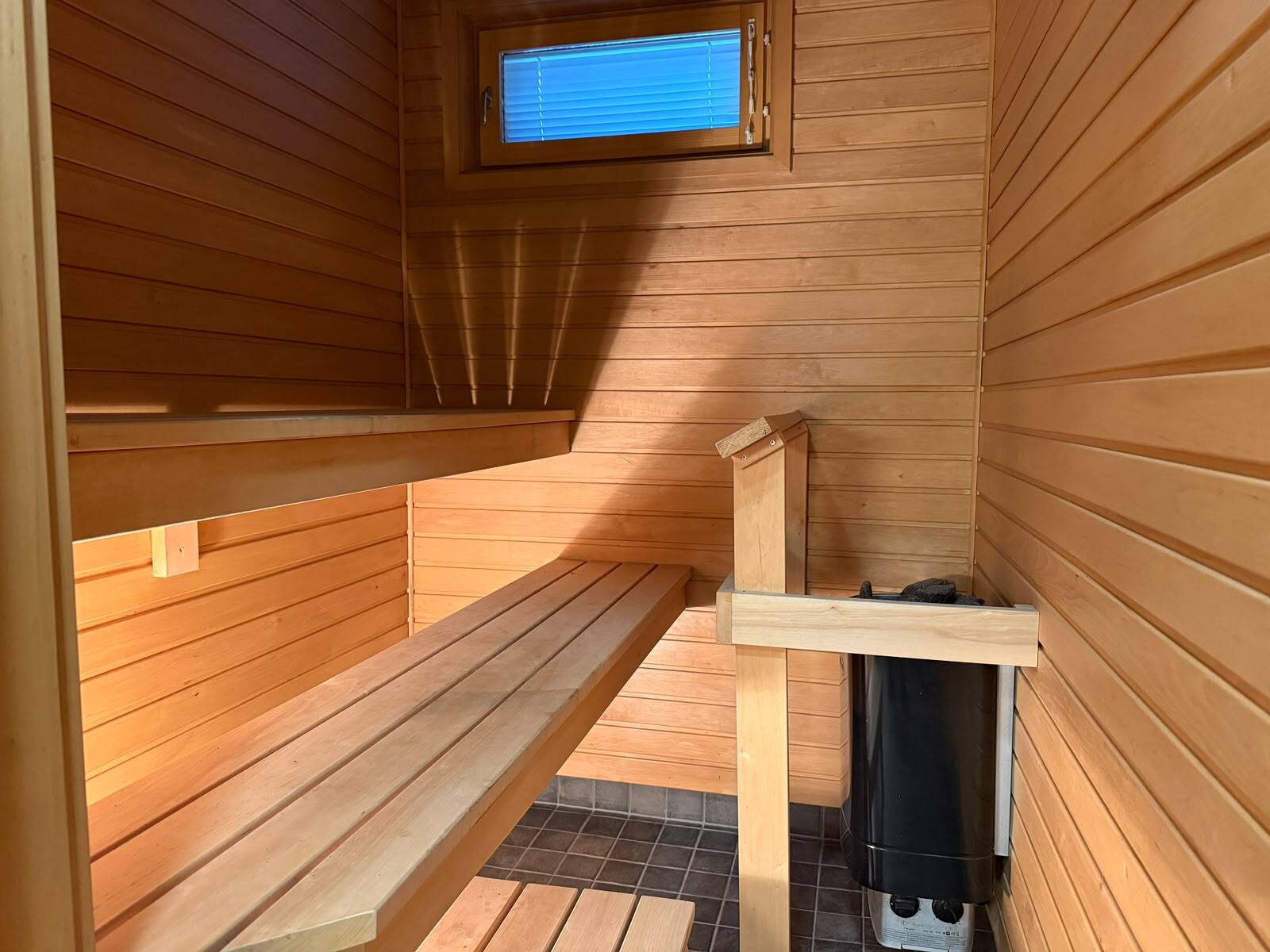 Salakantie 1, Hirssaari, Kotka