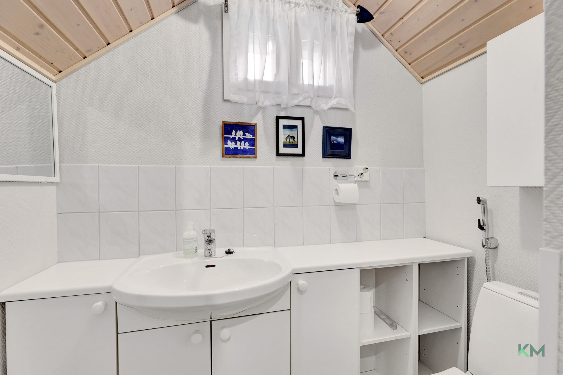 Yläkerran wc