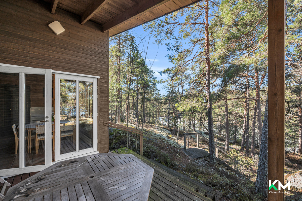 Eteläkuivasto 61, Raasepori