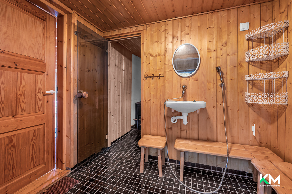 Eteläkuivasto 61, Raasepori