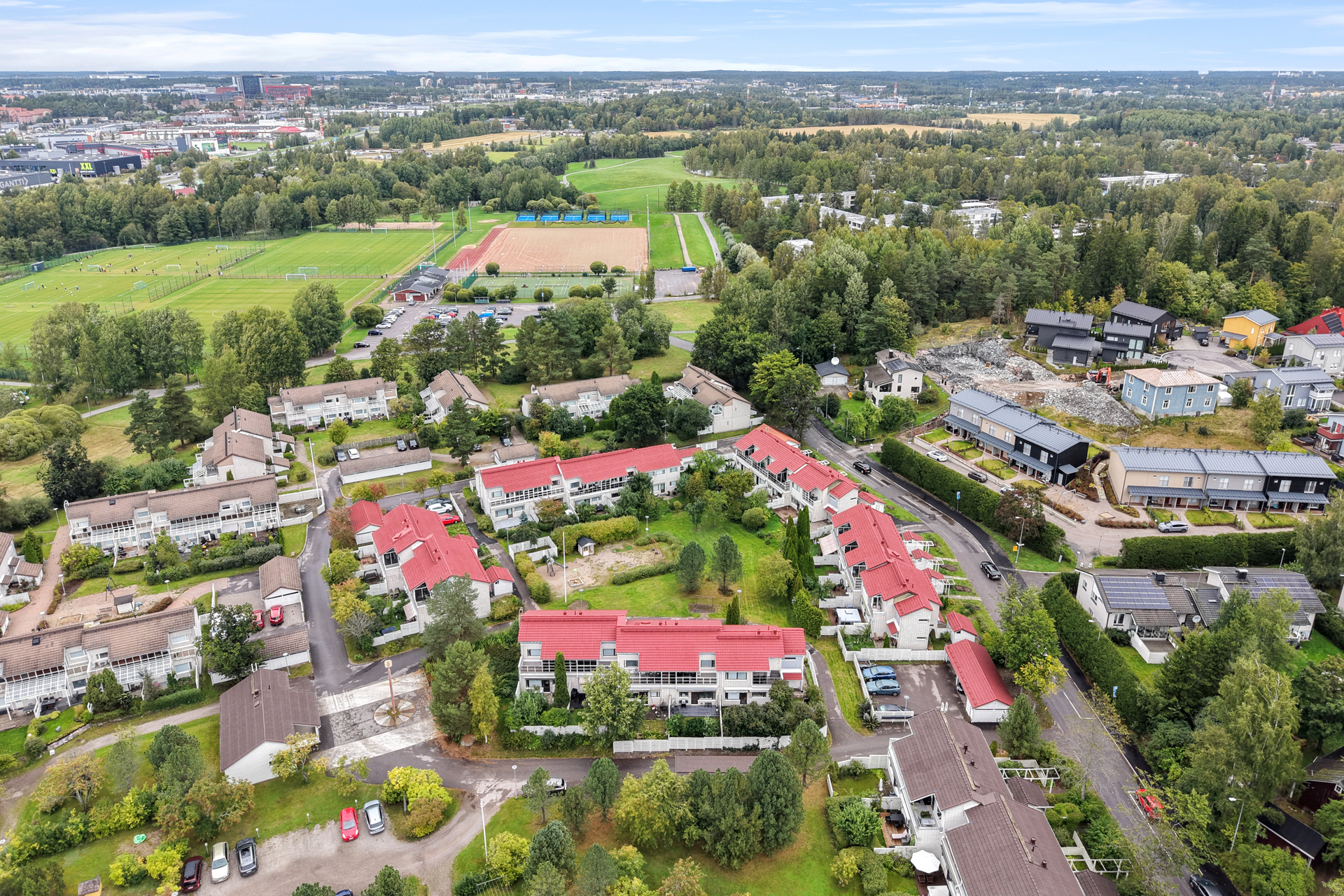 Pallomäentie 8, Siltamäki, Helsinki