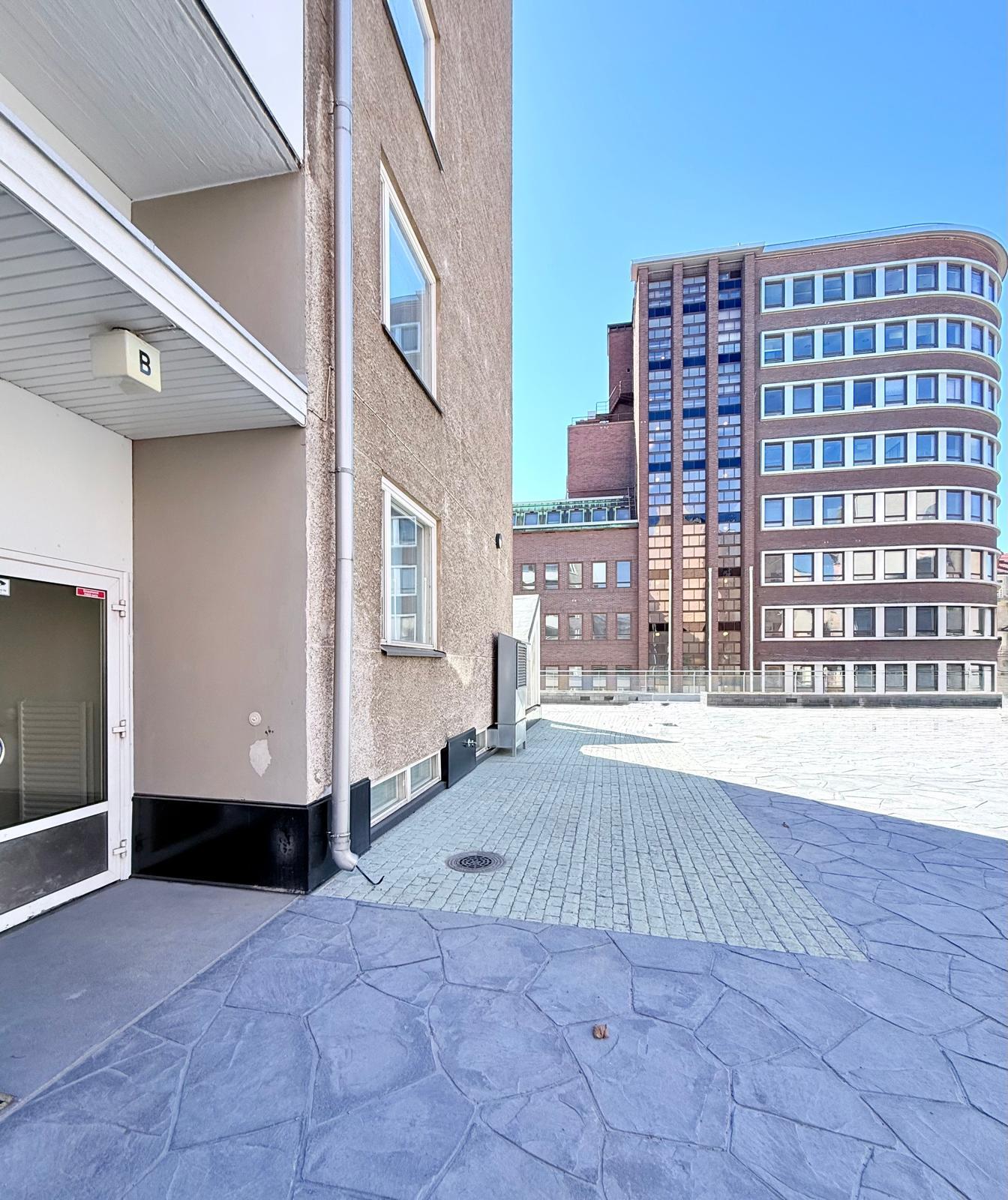 Juuri saneerattu pihakansi!