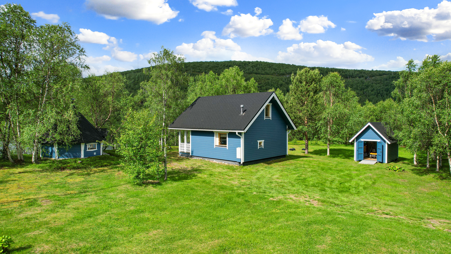 Grillikota, päämökki ja ulkovarasto/kelkkavarasto