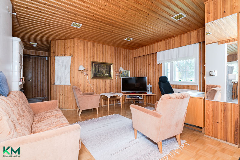 Vuoteenkoskentie 16, Hartola