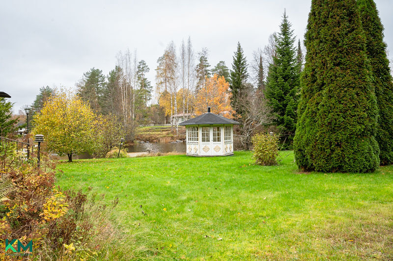 Vuoteenkoskentie 16, Hartola