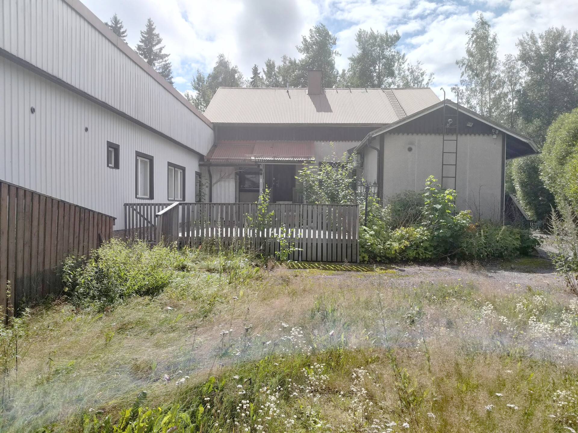 Kartanontie 20, Launonen, Loppi