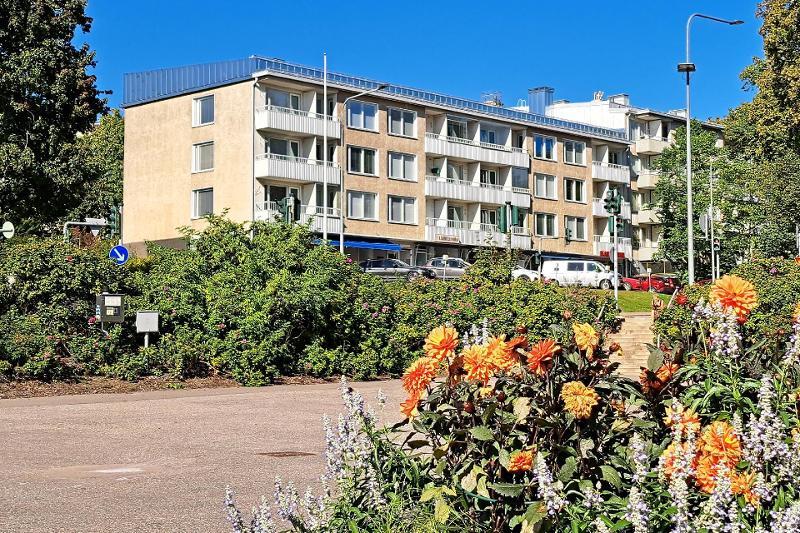 julkisivua Haagan torilta 