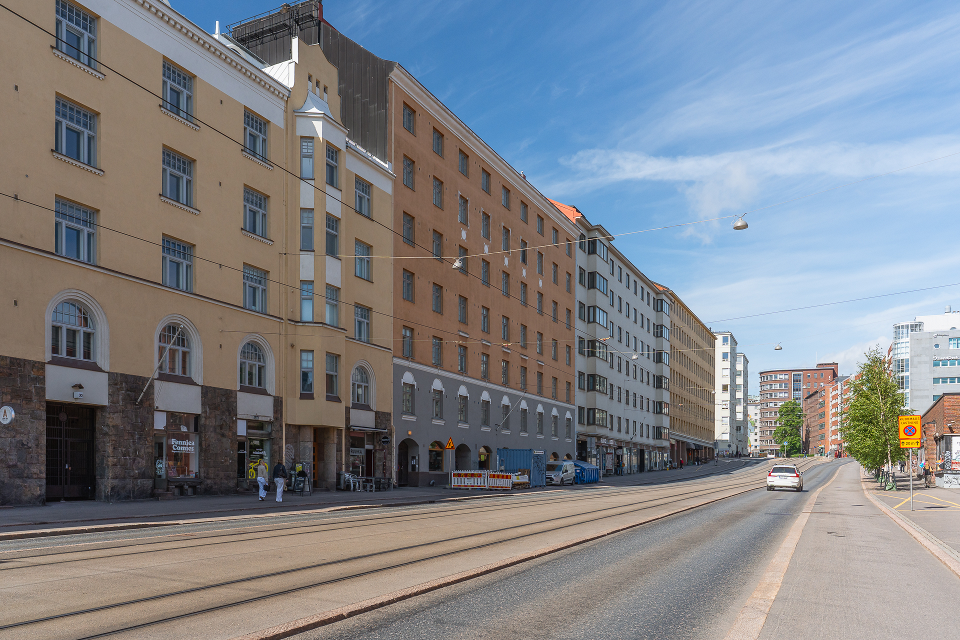 Julkisivu