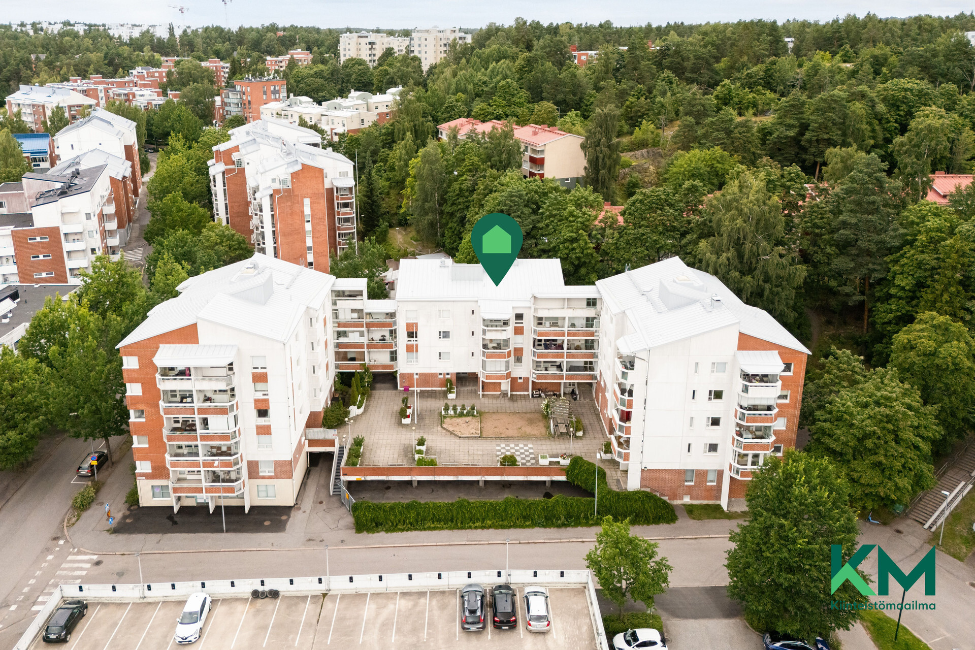 Julkisivu