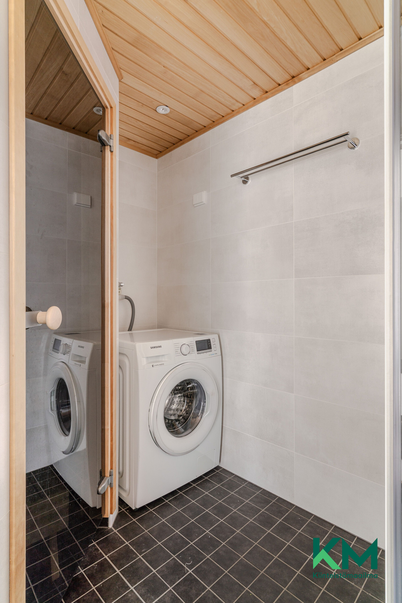 Kylpyhuone ja sauna