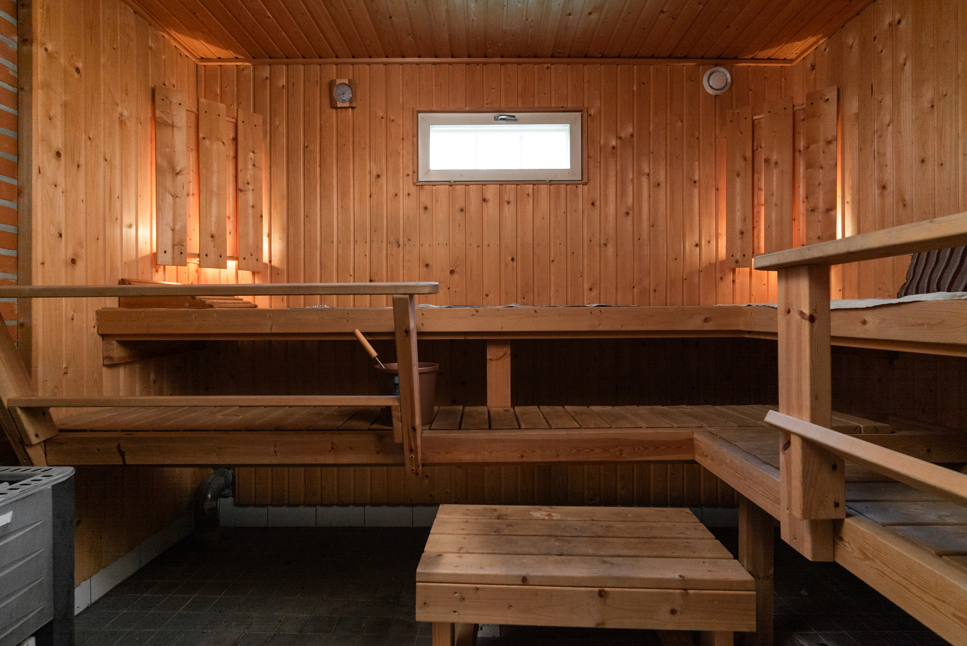 Erillinen saunarakennus/sauna