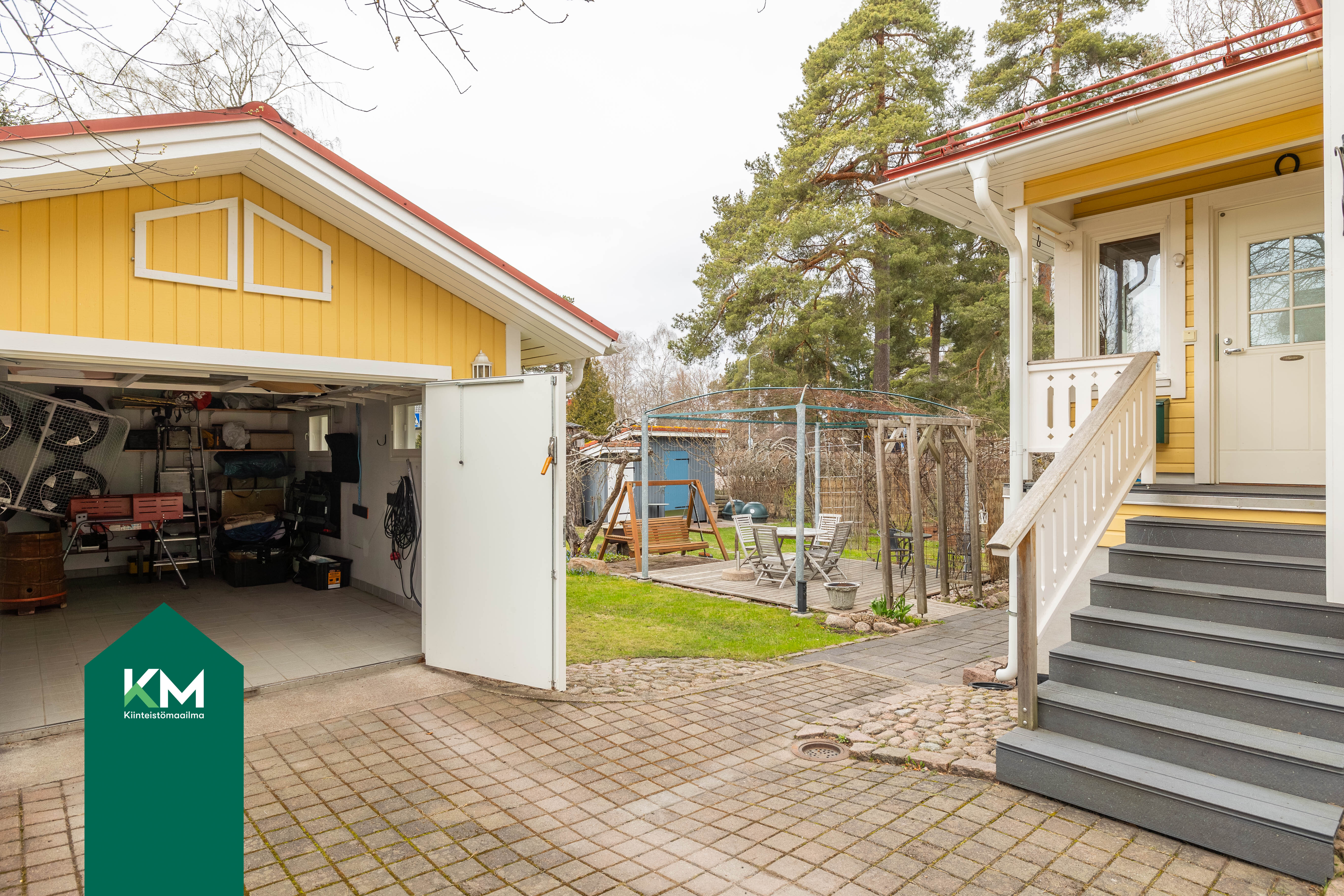 Satakielentie 11, Metsola, Kotka