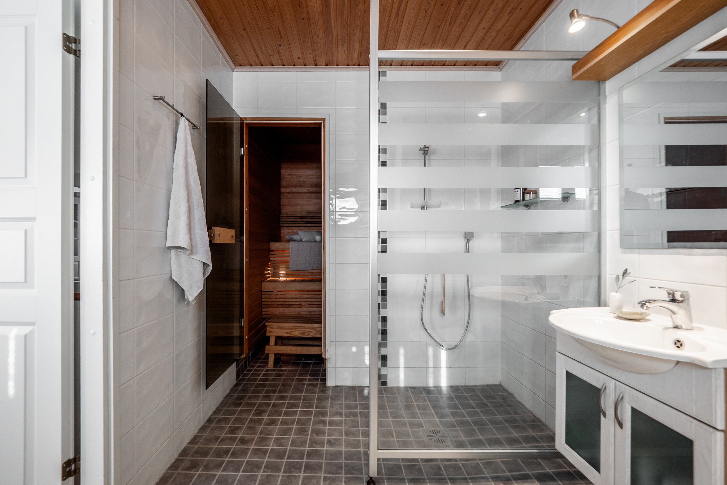 Kangasmetsäntie 4, Iinatti, Oulu