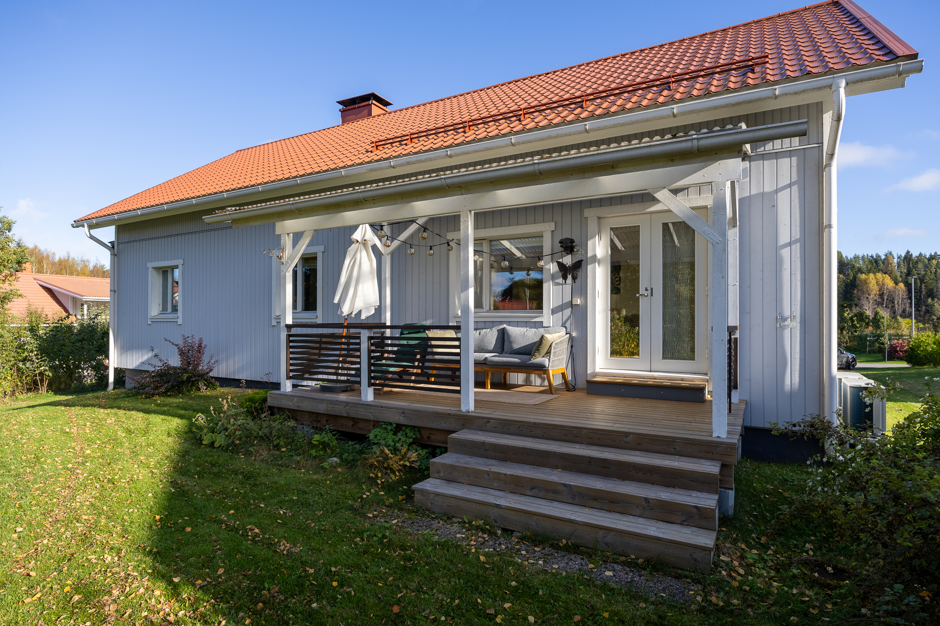 Sisäpihanpuolelta