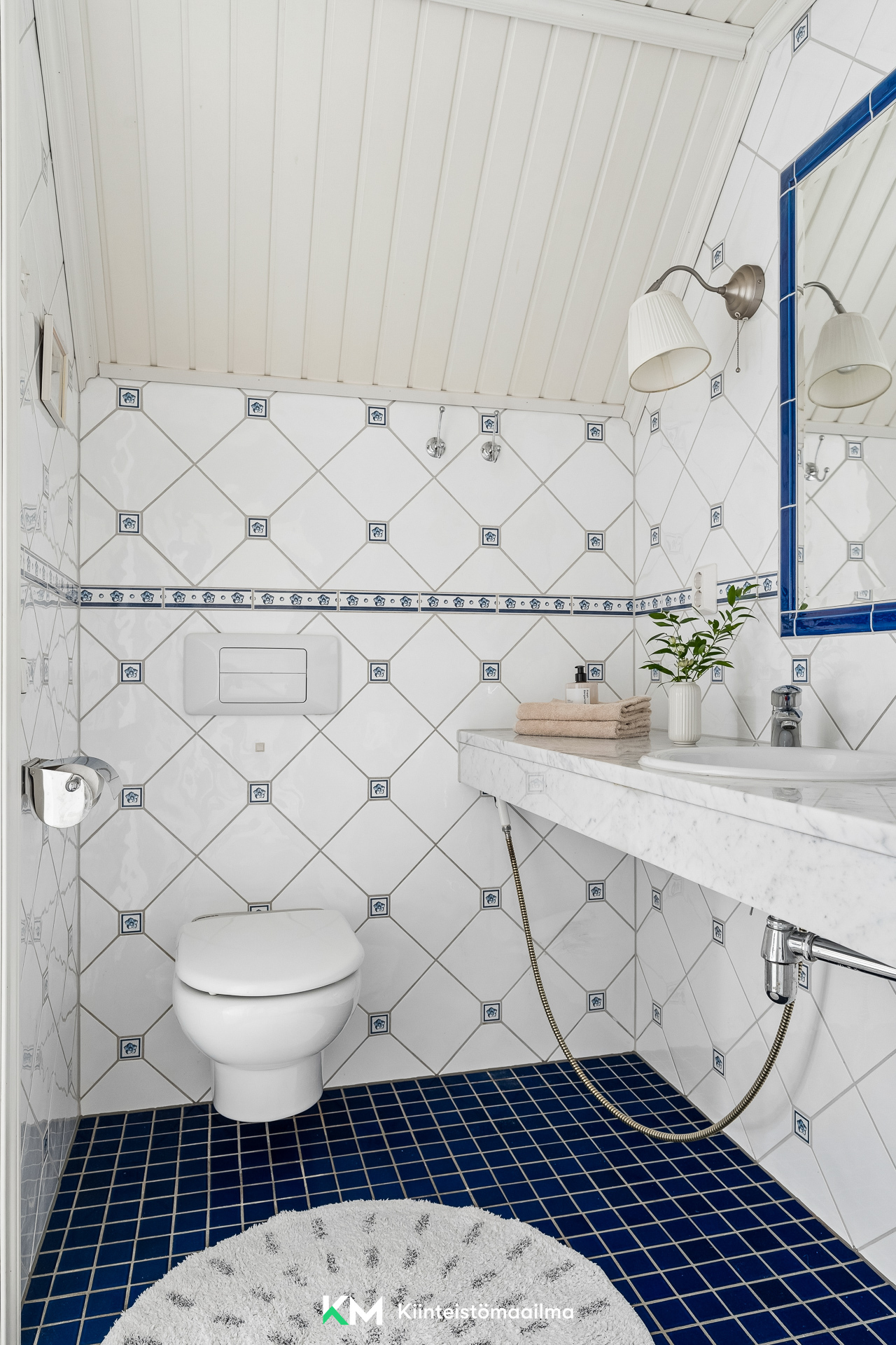 Erill. wc yläkerta